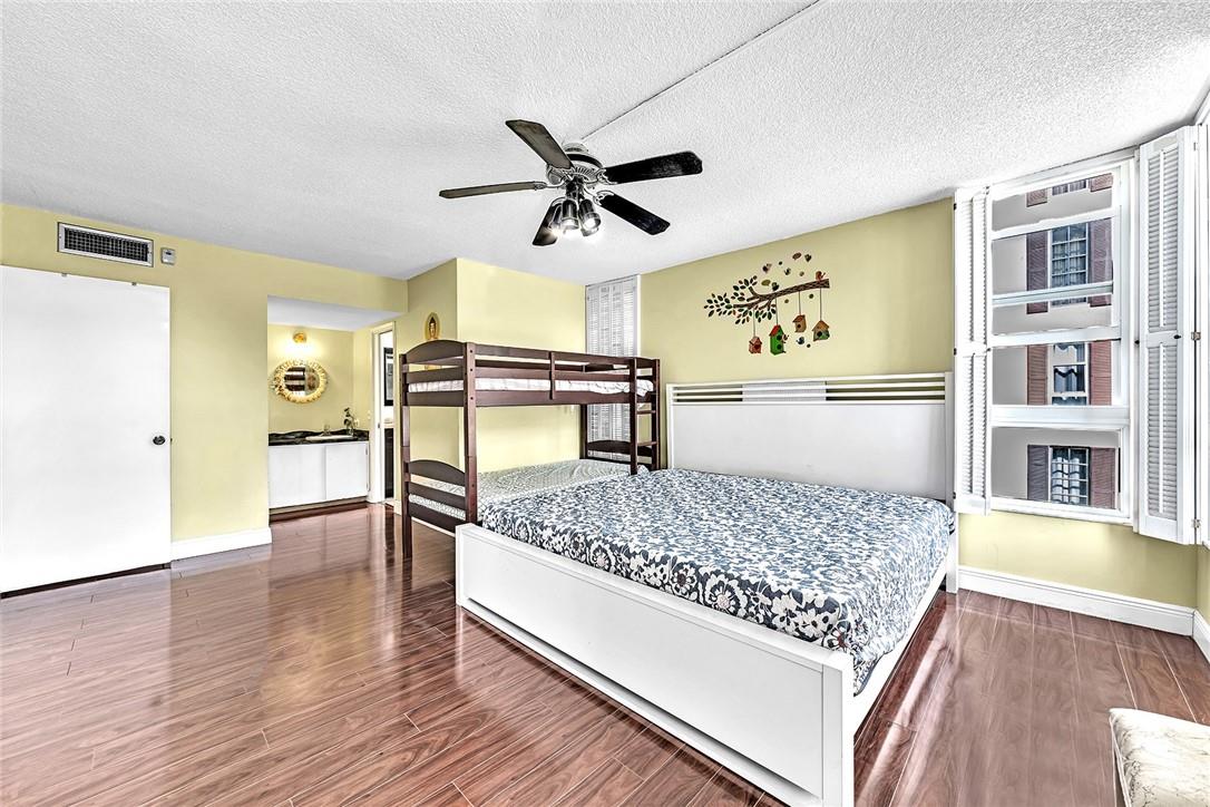 No 18 Palm-Aire Country C - Residential Lease