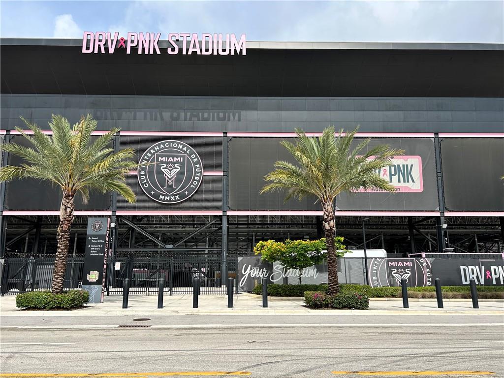 No 18 Palm-Aire Country C - Residential Lease