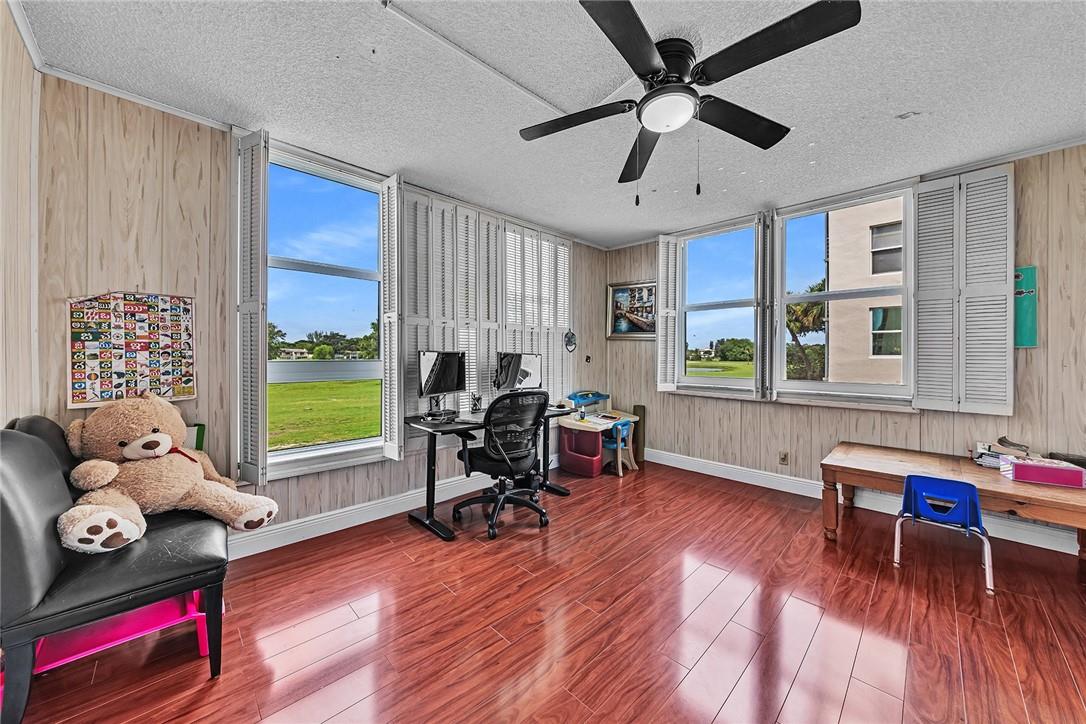 No 18 Palm-Aire Country C - Residential Lease