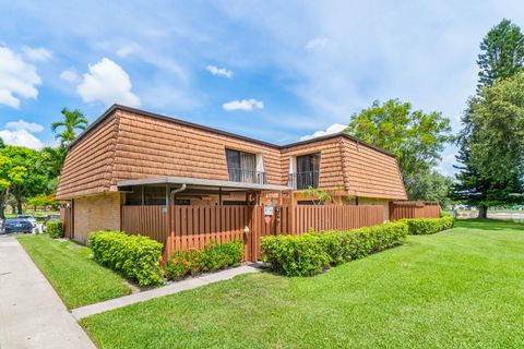 2118 21st Lane Greenacres FL 33463