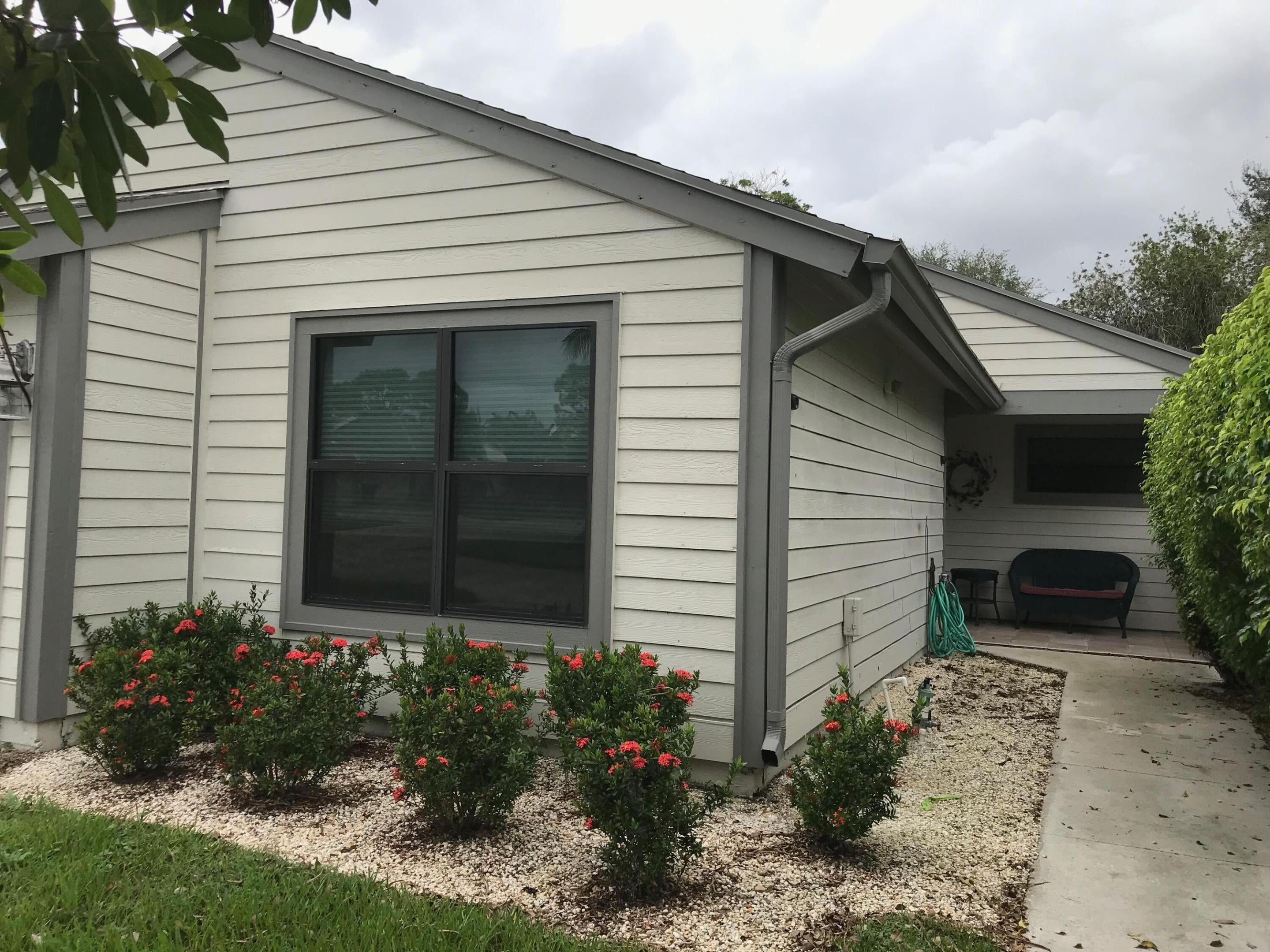 2551 BEDFORD MEWS Drive