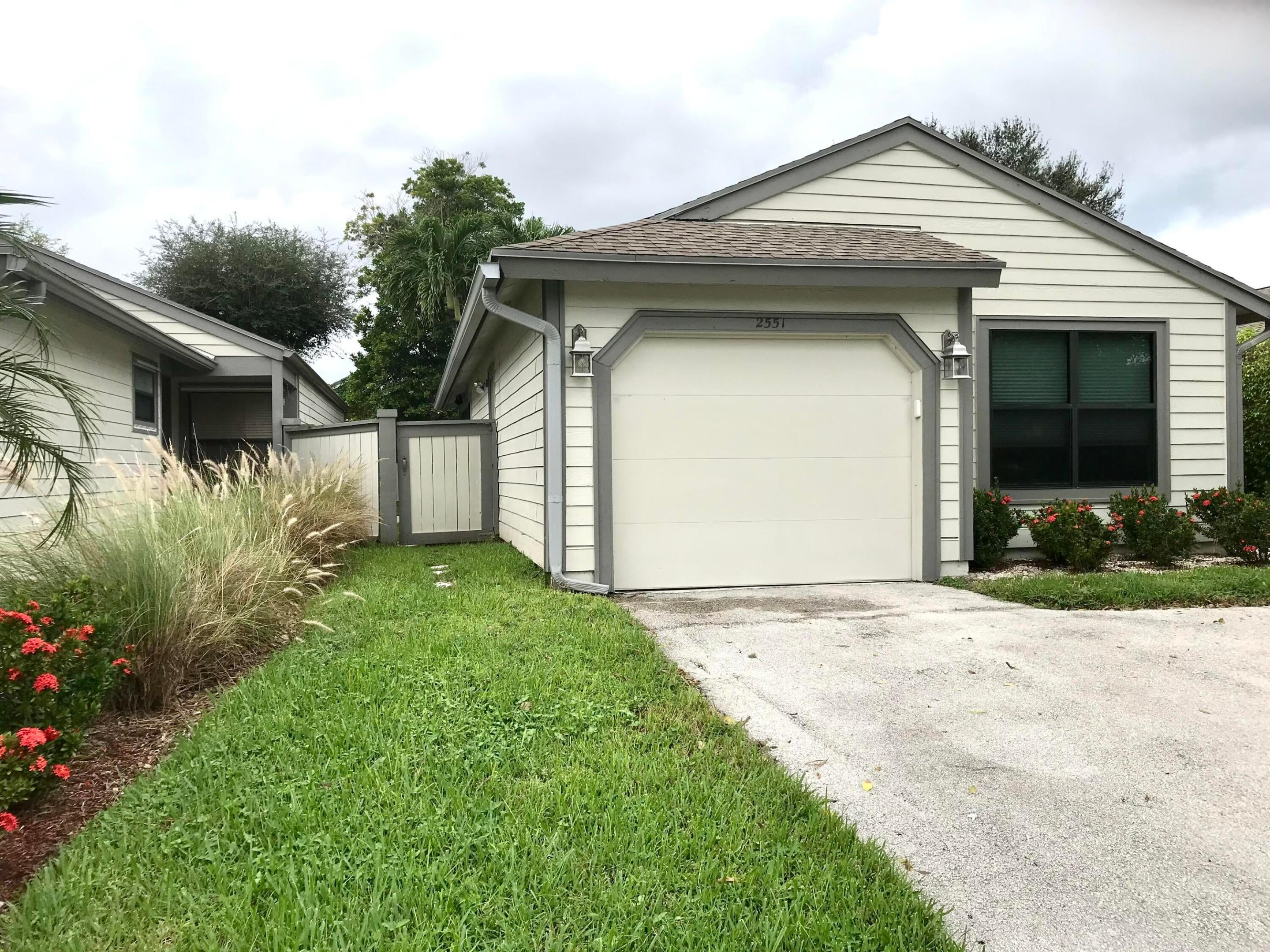 2551 BEDFORD MEWS Drive
