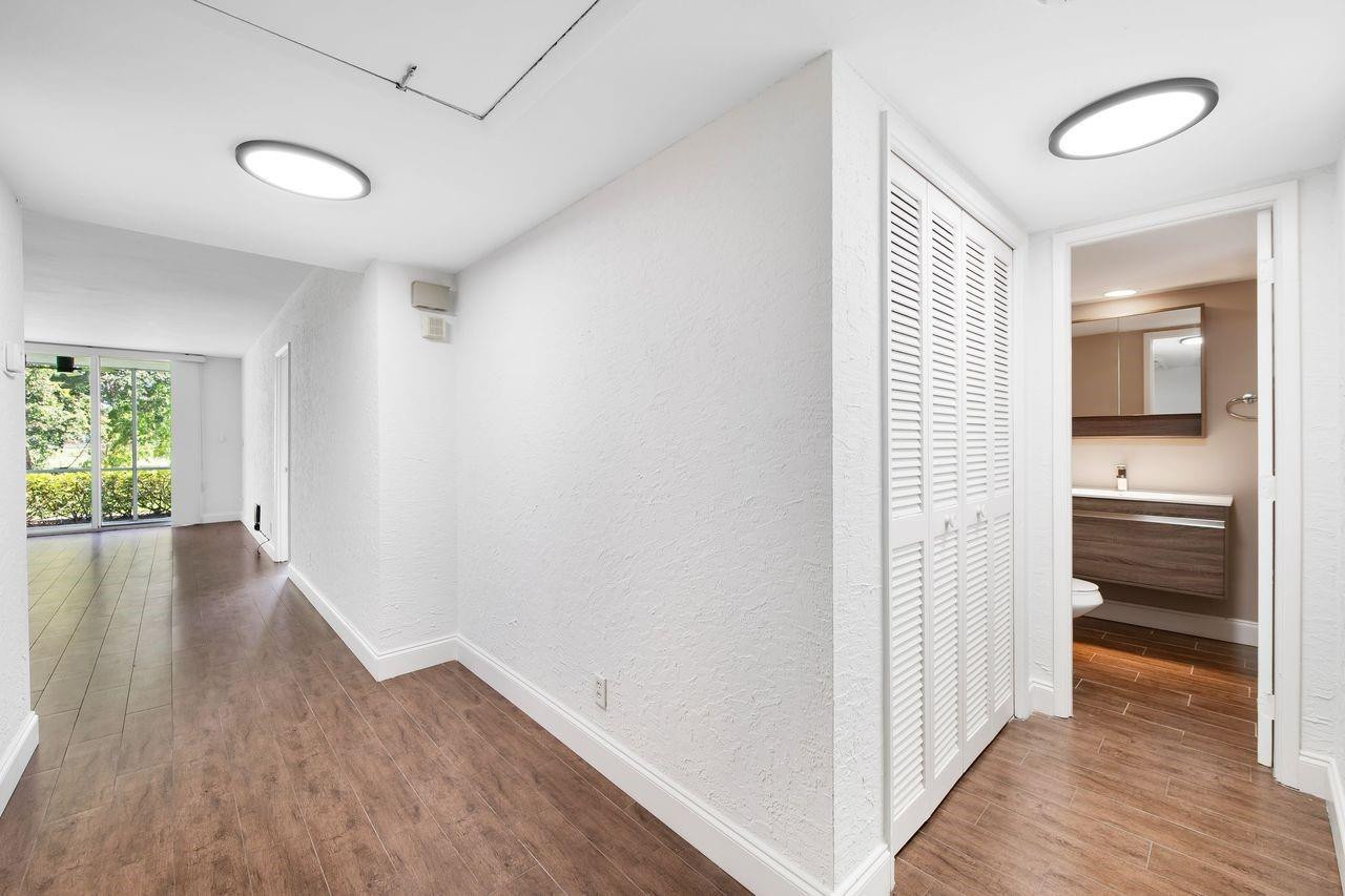 No 30 Palm-Aire Country C - Residential Lease