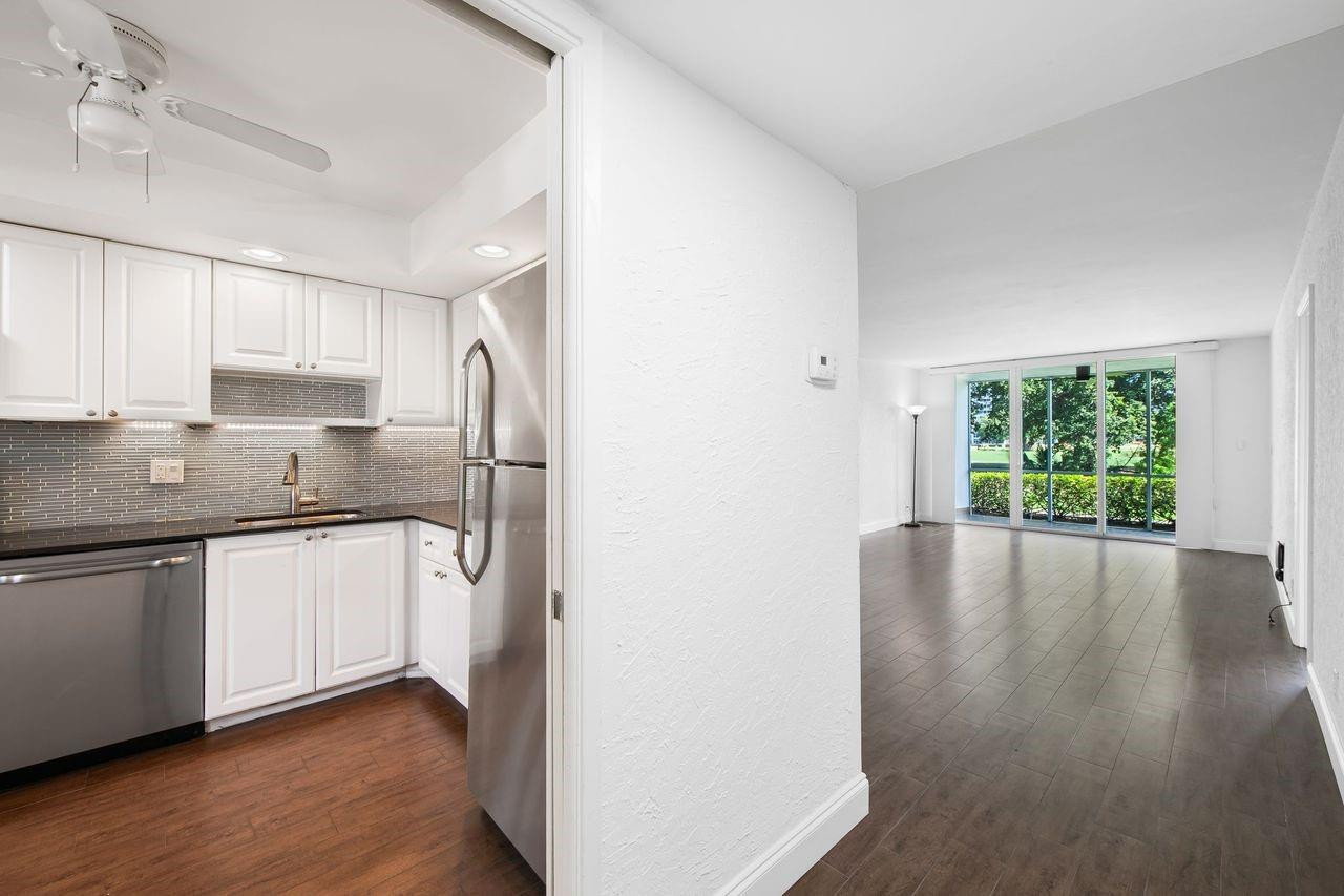 No 30 Palm-Aire Country C - Residential Lease