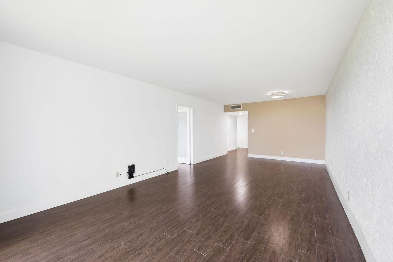 No 30 Palm-Aire Country C - Residential Lease