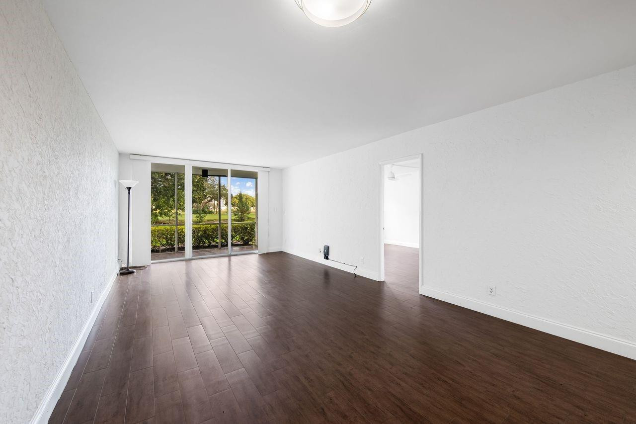 No 30 Palm-Aire Country C - Residential Lease