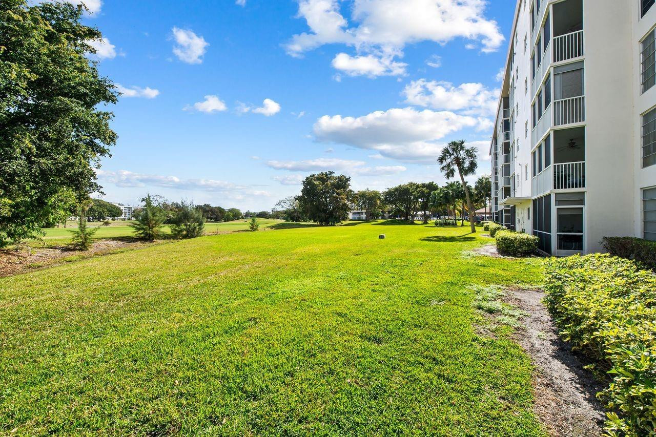 No 30 Palm-Aire Country C - Residential Lease