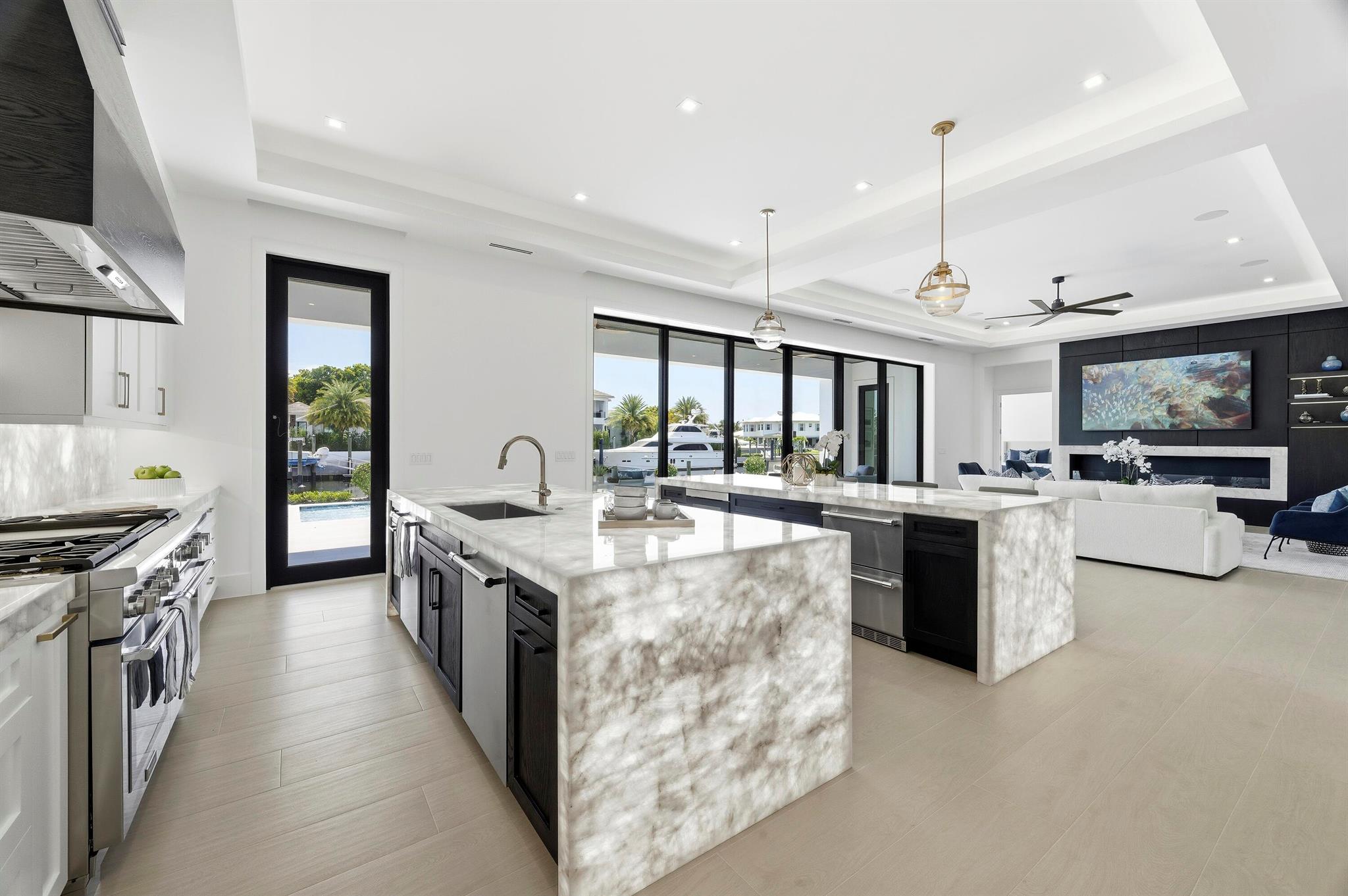 NORTH PALM BEACH VILLAGE - Residential