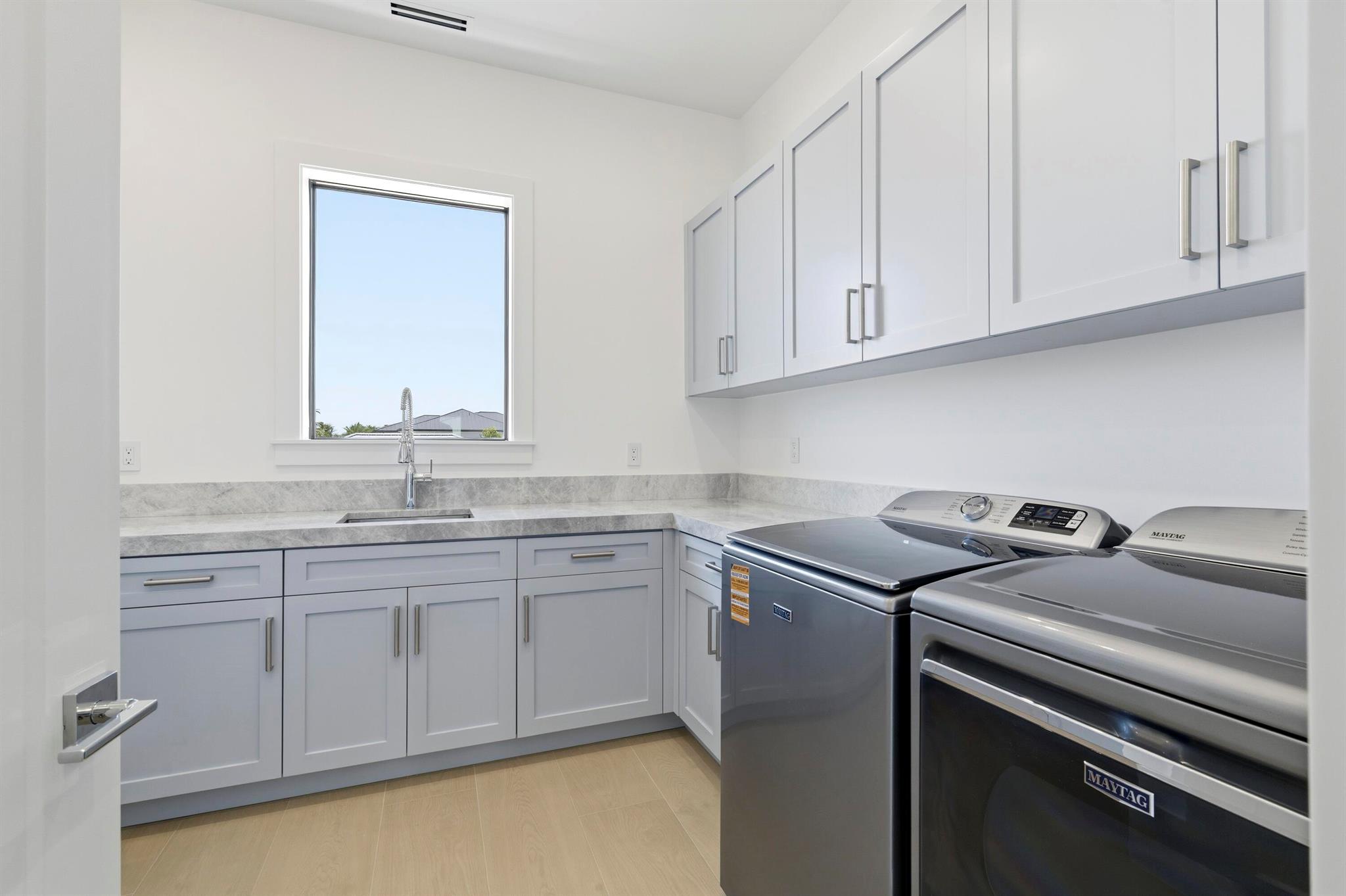 NORTH PALM BEACH VILLAGE - Residential