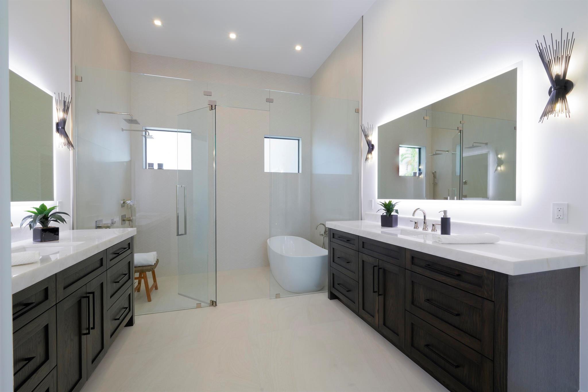 NORTH PALM BEACH VILLAGE - Residential