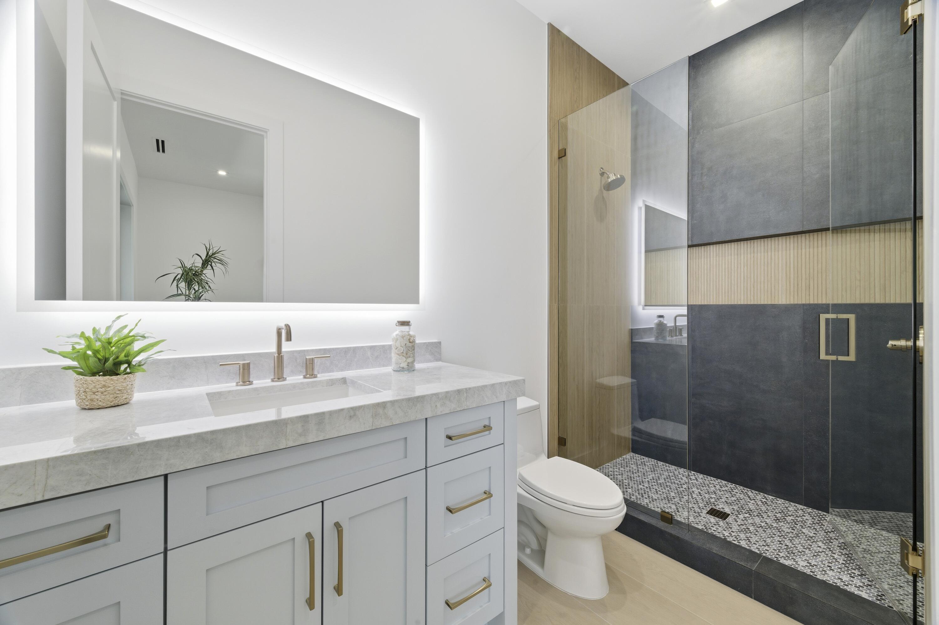 NORTH PALM BEACH VILLAGE OF 6 - Residential