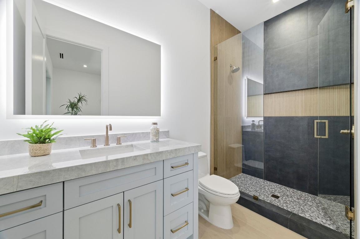 NORTH PALM BEACH VILLAGE OF 6 - Residential