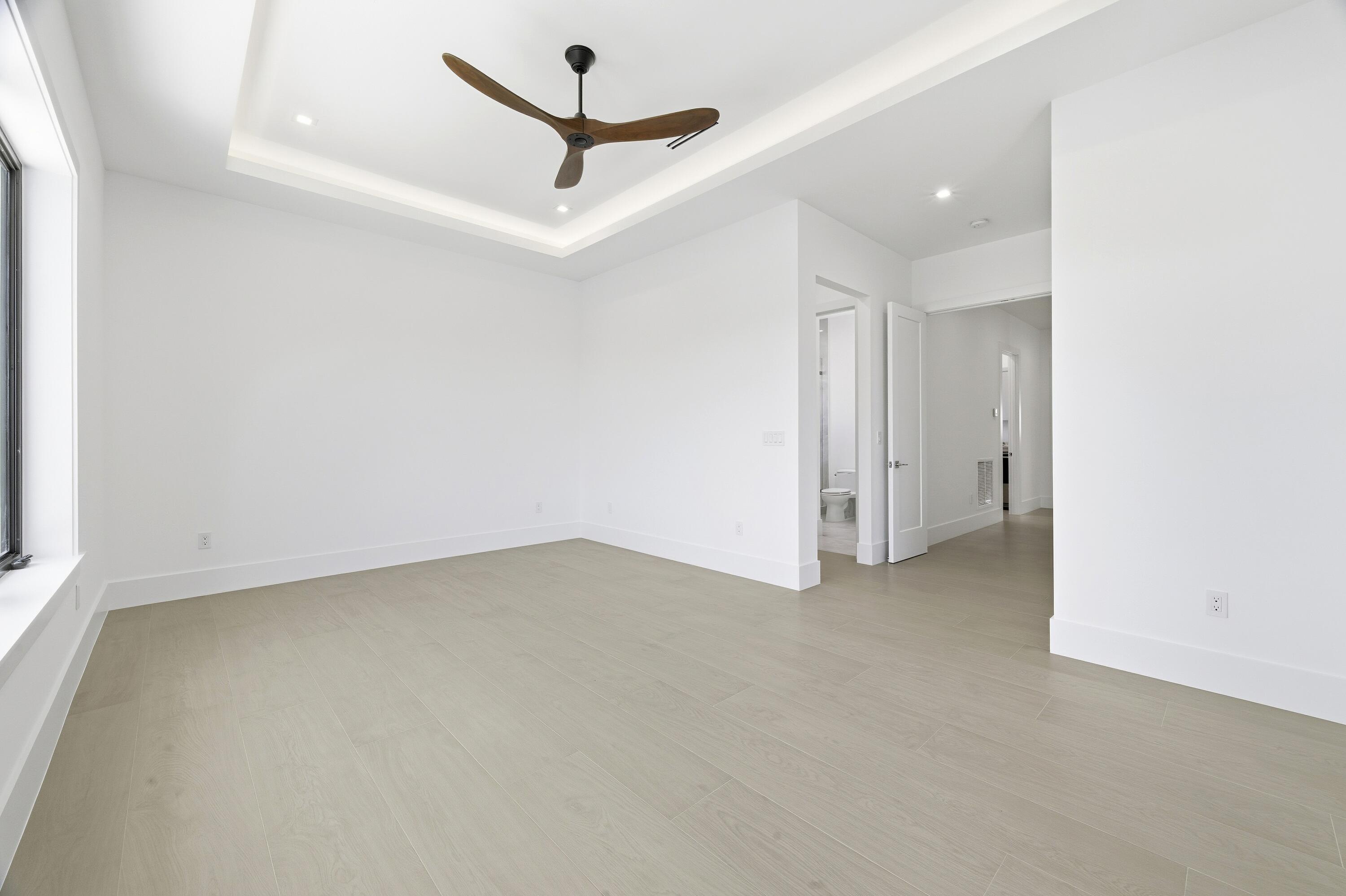 NORTH PALM BEACH VILLAGE OF 6 - Residential