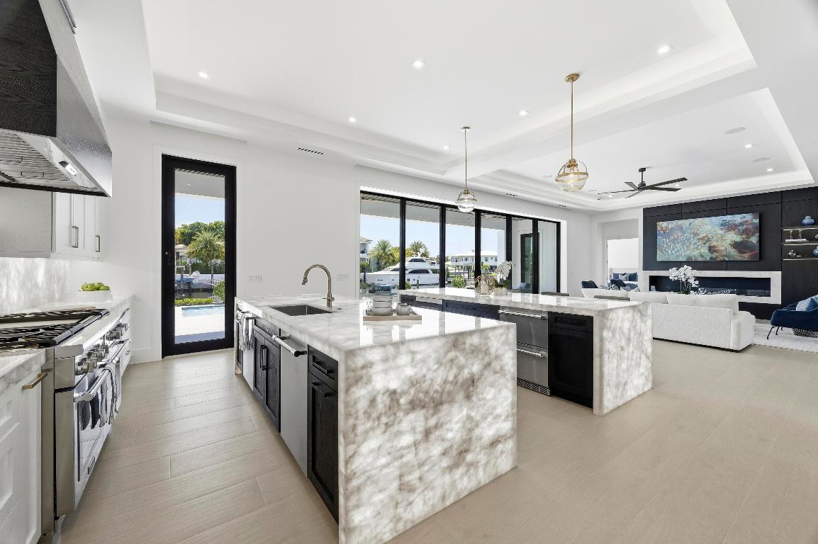 NORTH PALM BEACH VILLAGE OF 6 - Residential