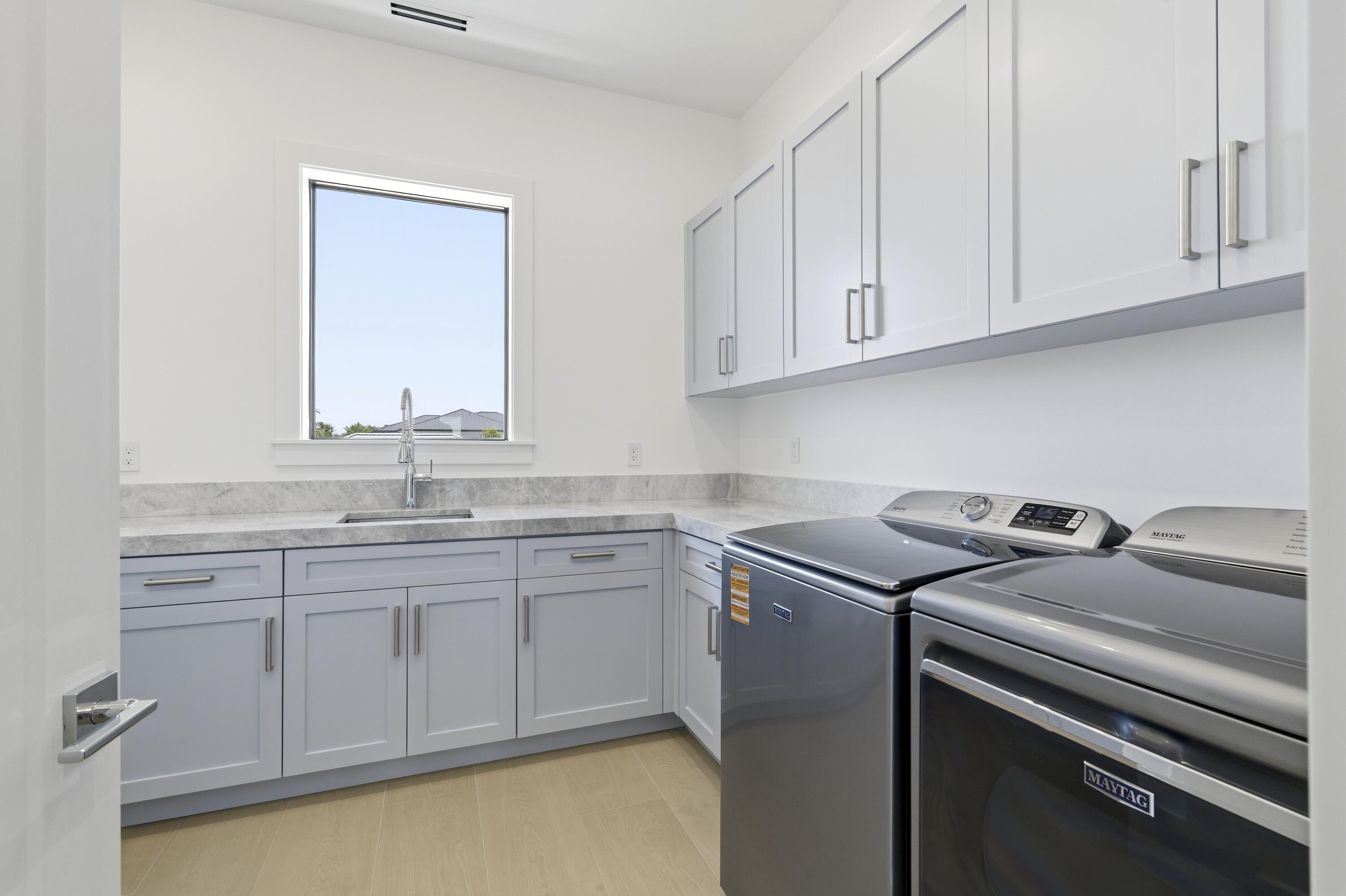 NORTH PALM BEACH VILLAGE OF 6 - Residential