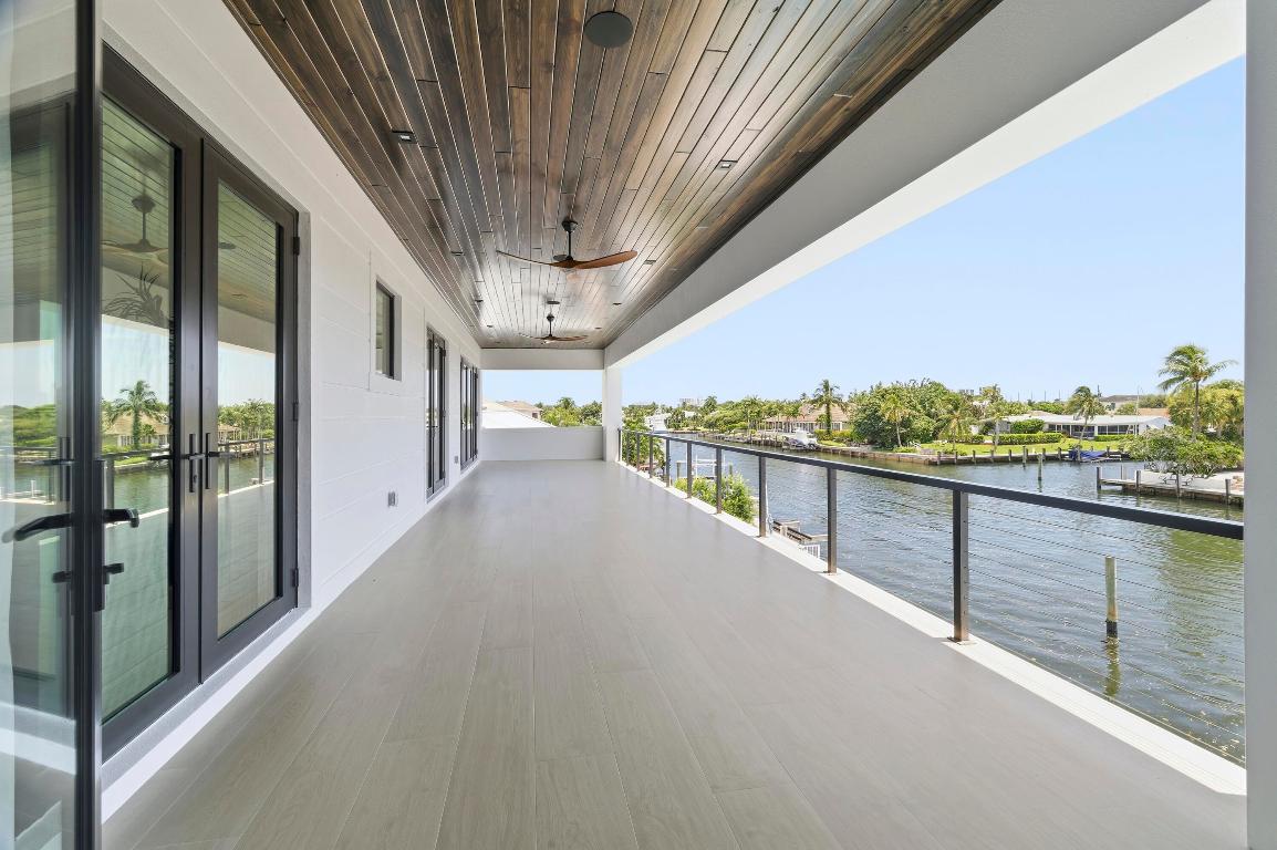 NORTH PALM BEACH VILLAGE OF 6 - Residential