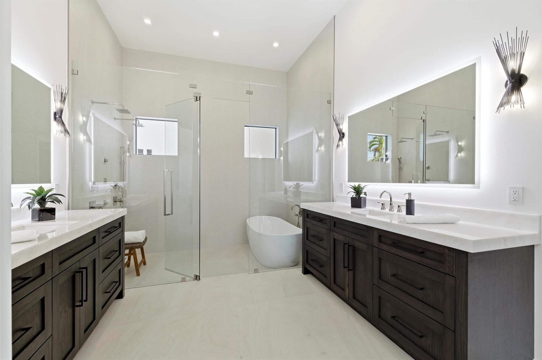 NORTH PALM BEACH VILLAGE - Residential