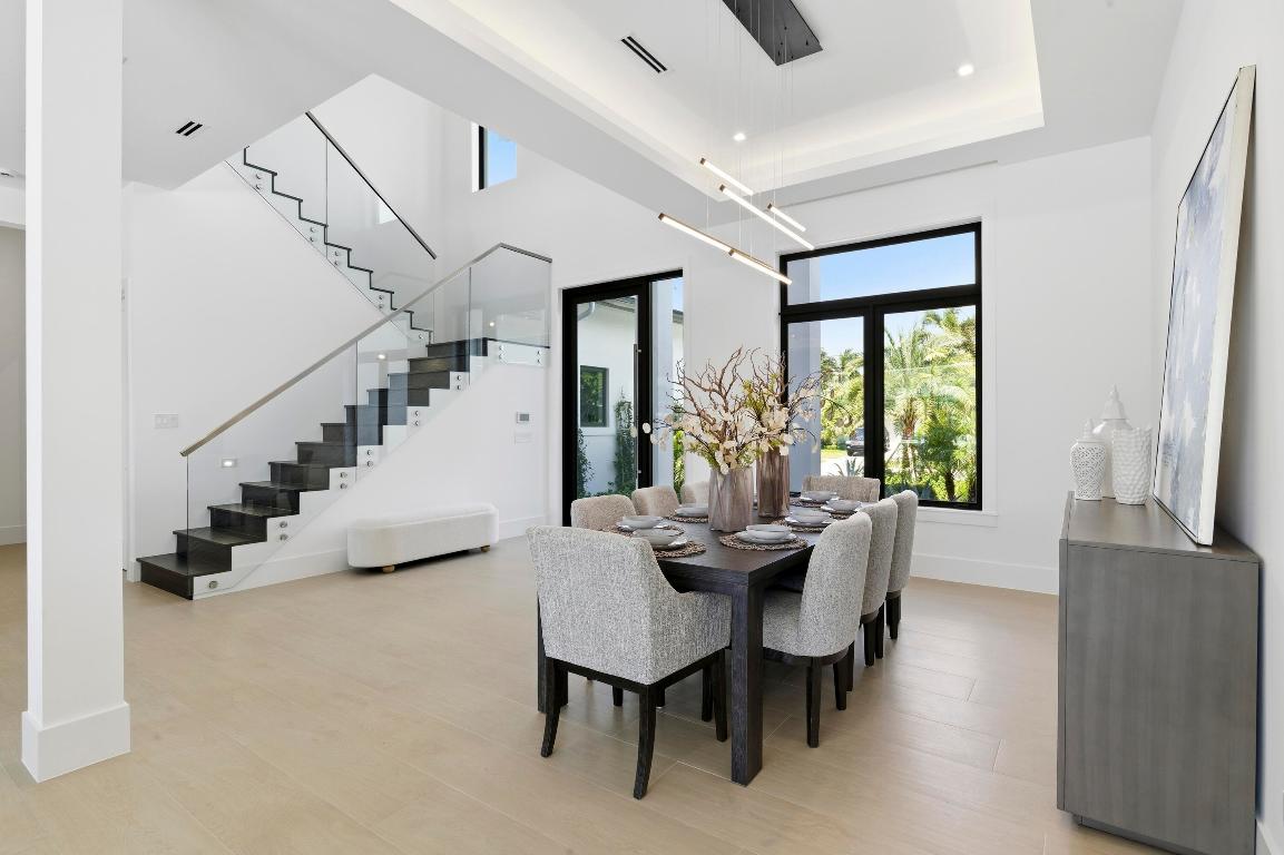 NORTH PALM BEACH VILLAGE OF 6 - Residential