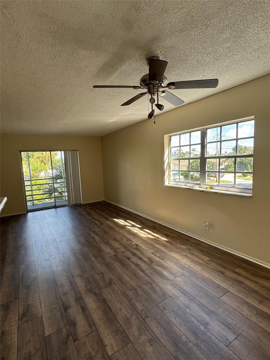Photo of 1407 NE 56th St #201, Fort Lauderdale, FL 33334 (MLS # F10533450)