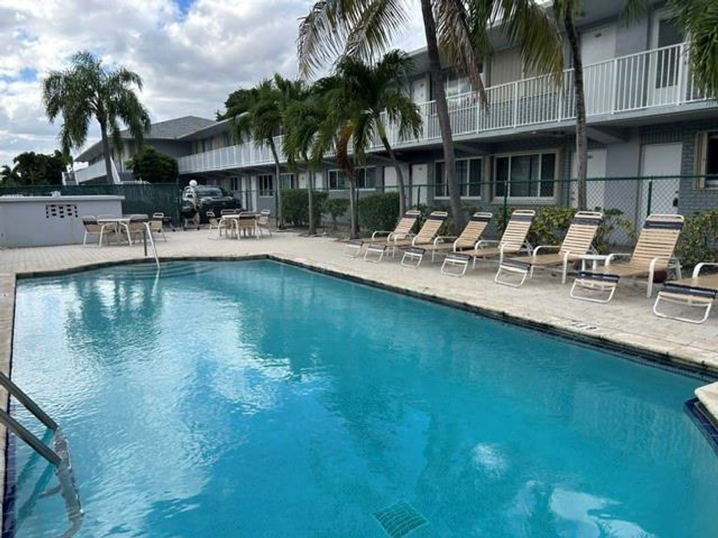 Photo of 2175 NE 56th St #214, Fort Lauderdale, FL 33308 (MLS # F10521121)
