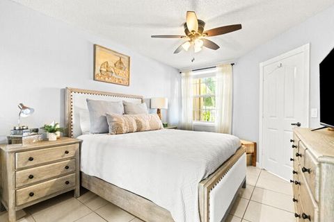 Tiny photo for 8104 Oakton Court #4b, Lake Clarke Shores, FL 33406 (MLS # B26043979)