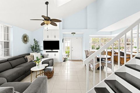 Tiny photo for 8104 Oakton Court #4b, Lake Clarke Shores, FL 33406 (MLS # B26043979)