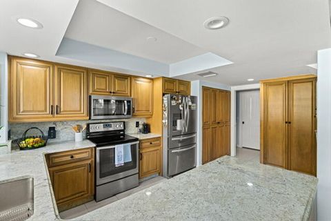 Tiny photo for 8104 Oakton Court #4b, Lake Clarke Shores, FL 33406 (MLS # B26043979)