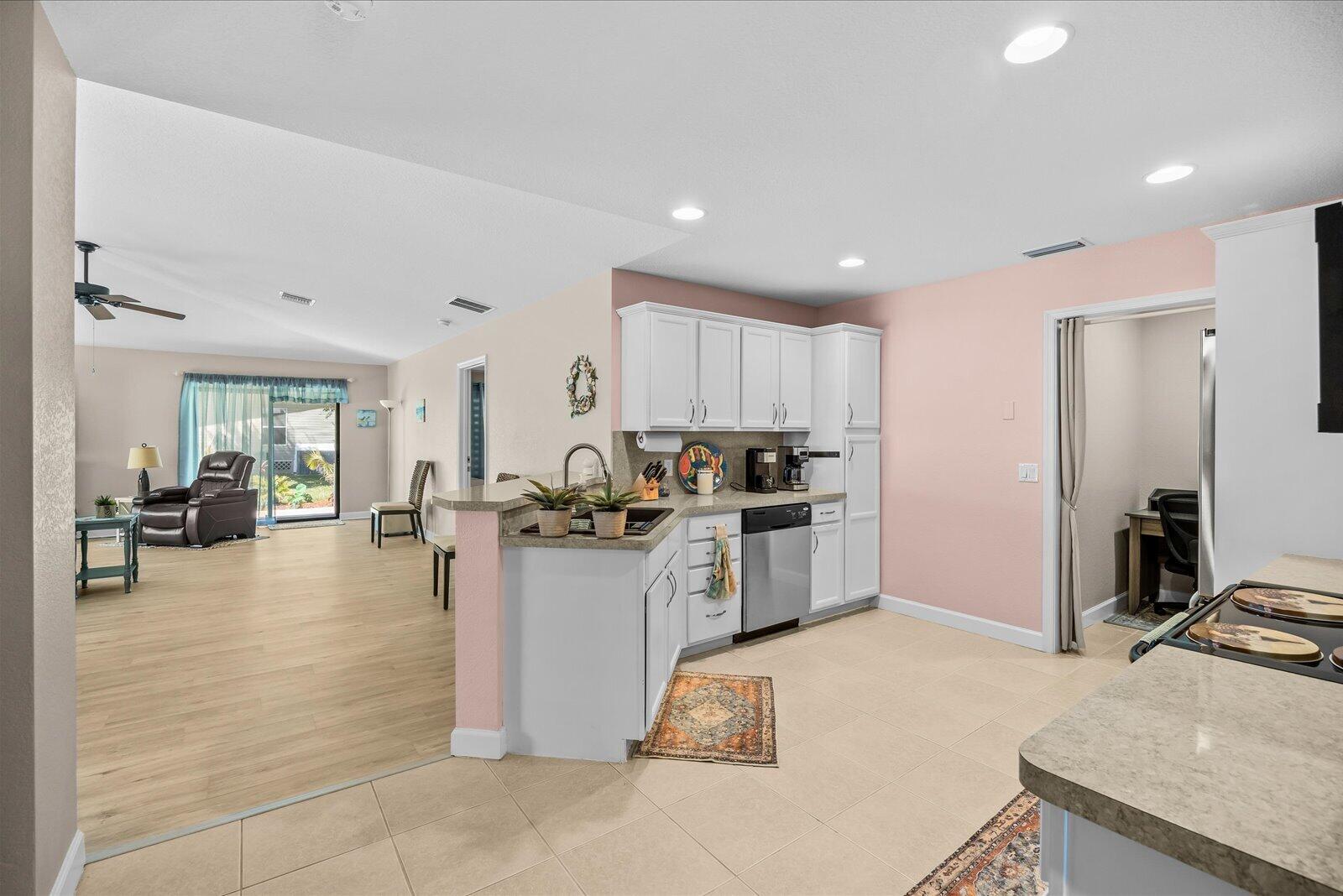 SPANISH LAKES FAIRWAYS LEASEHOLD ESTATES - Residential