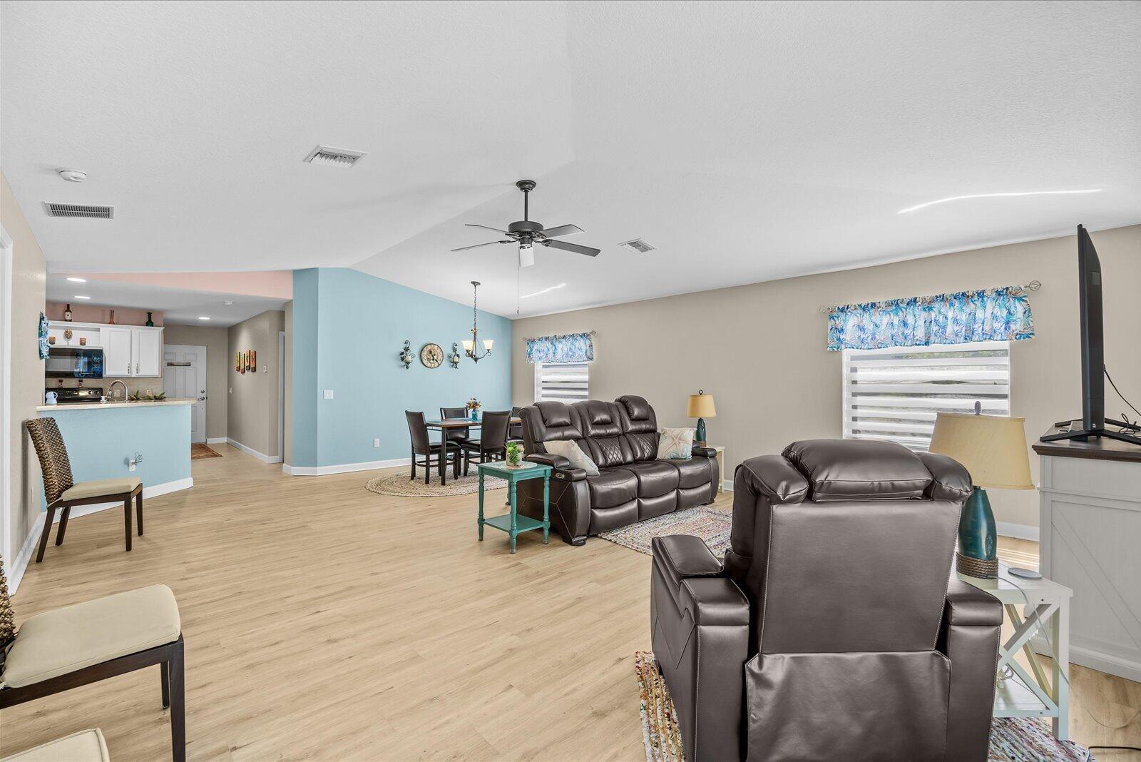 SPANISH LAKES FAIRWAYS LEASEHOLD ESTATES - Residential