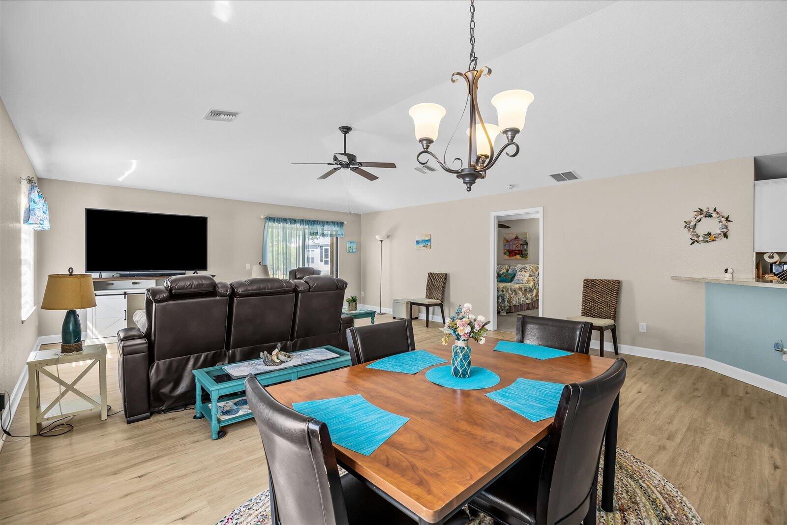 SPANISH LAKES FAIRWAYS LEASEHOLD ESTATES - Residential