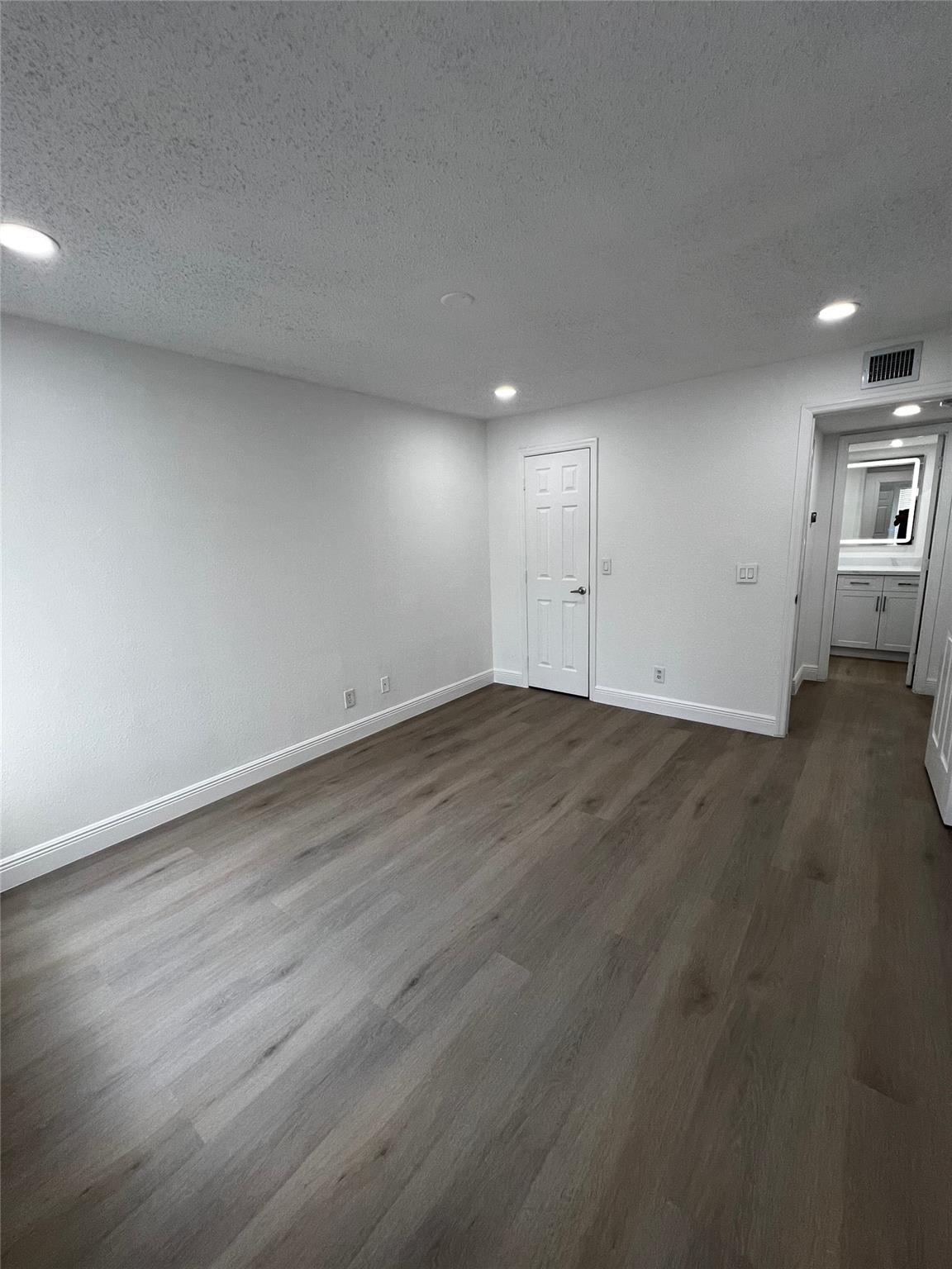 ISLES AT LAGO MAR - Residential