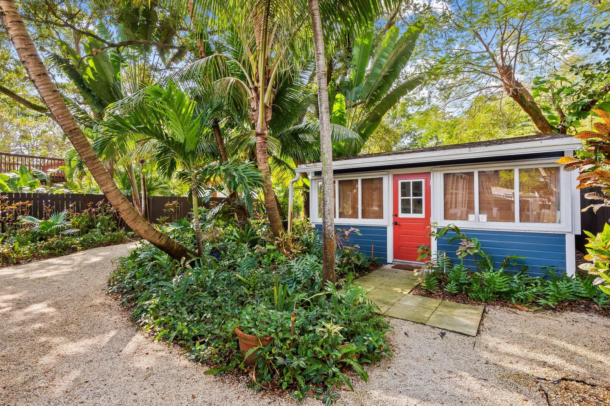 621 SW 14th Ter