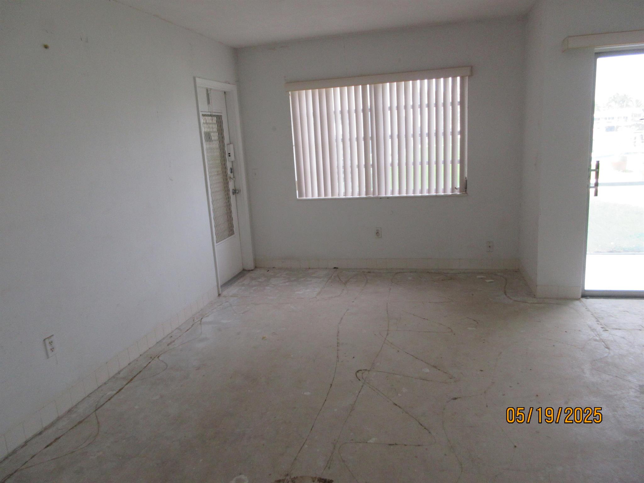 700 E Pine Drive 105