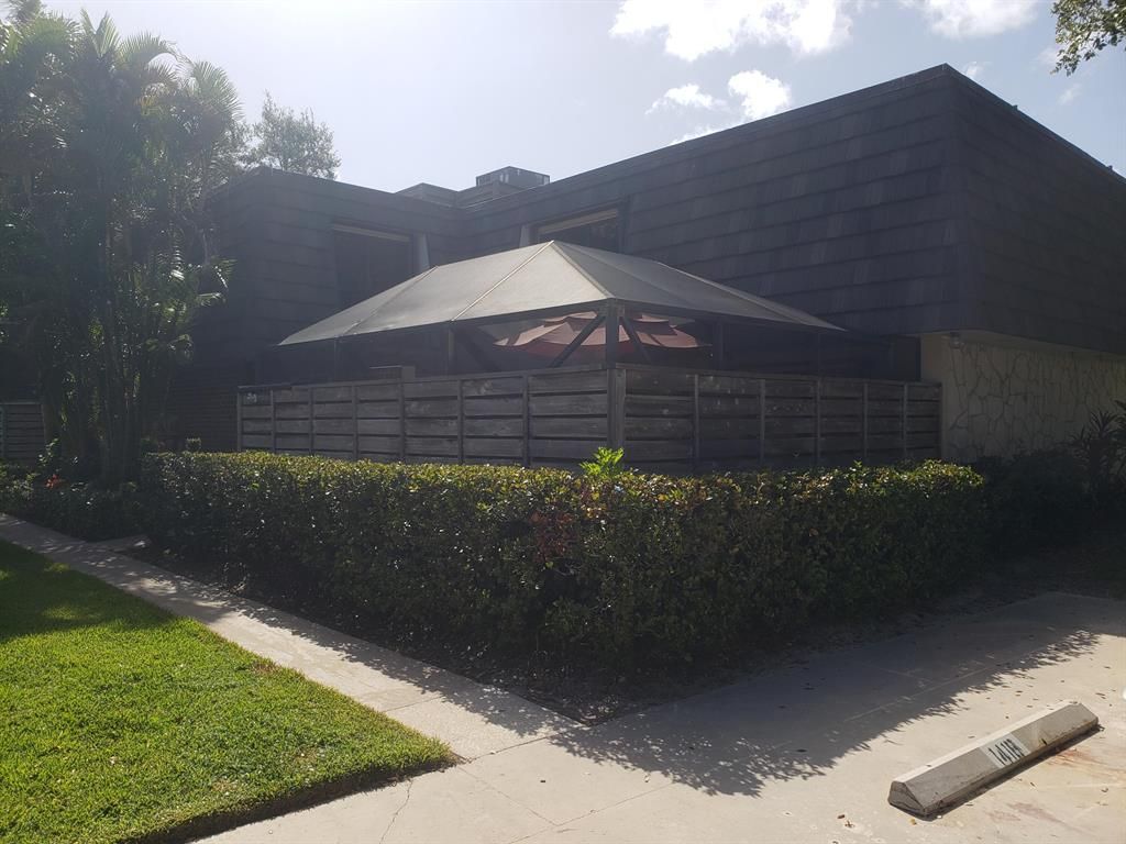 Photo of 1418 14th Terrace Ter, Palm Beach Gardens, FL 33418 (MLS # R10821524)