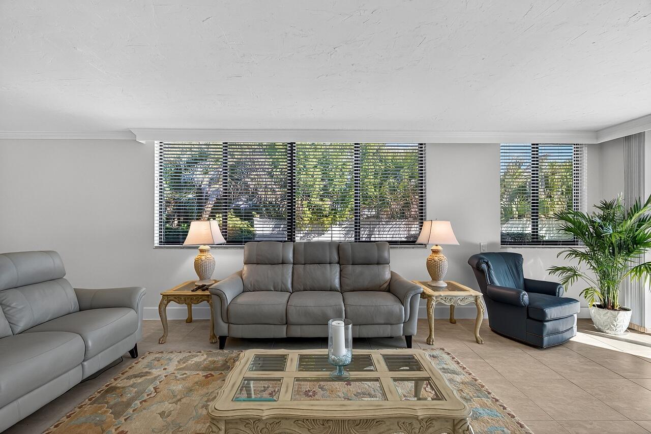 ''''''FOUNTAINS CONDO, TH - Residential