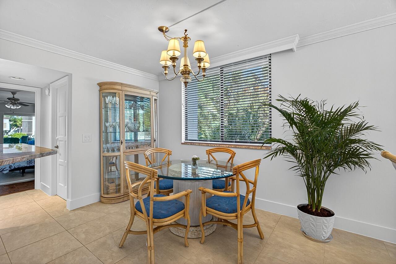 ''''''FOUNTAINS CONDO, THE'''''' - Residential