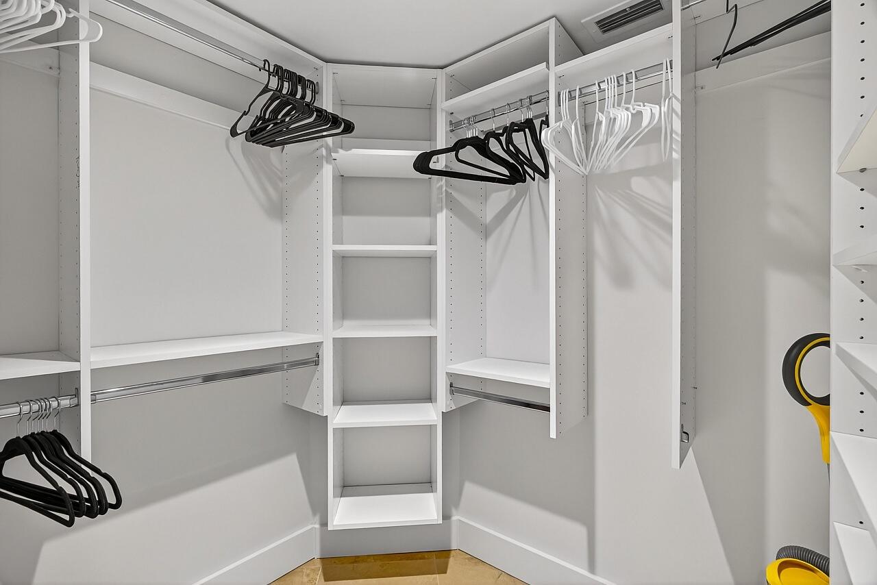 ''''''FOUNTAINS CONDO, THE'''''' - Residential