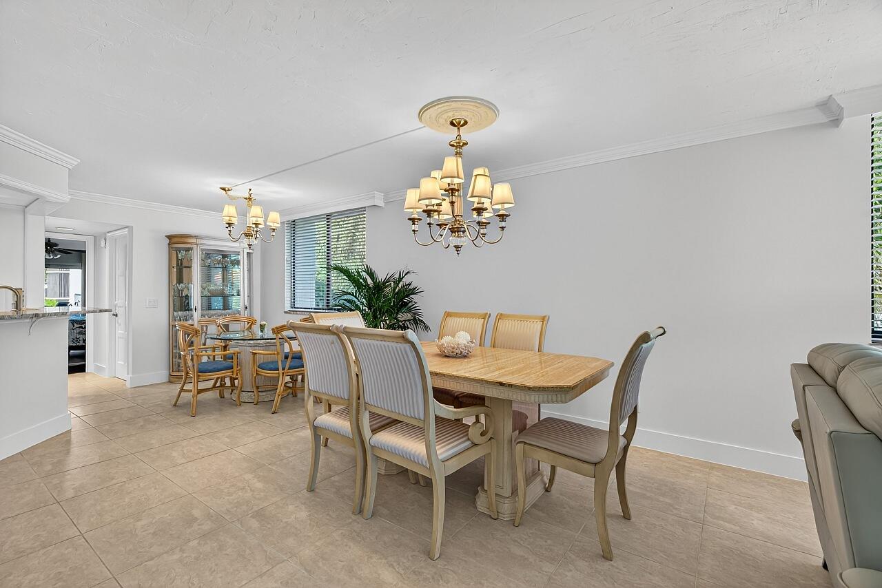 ''''''FOUNTAINS CONDO, THE'''''' - Residential