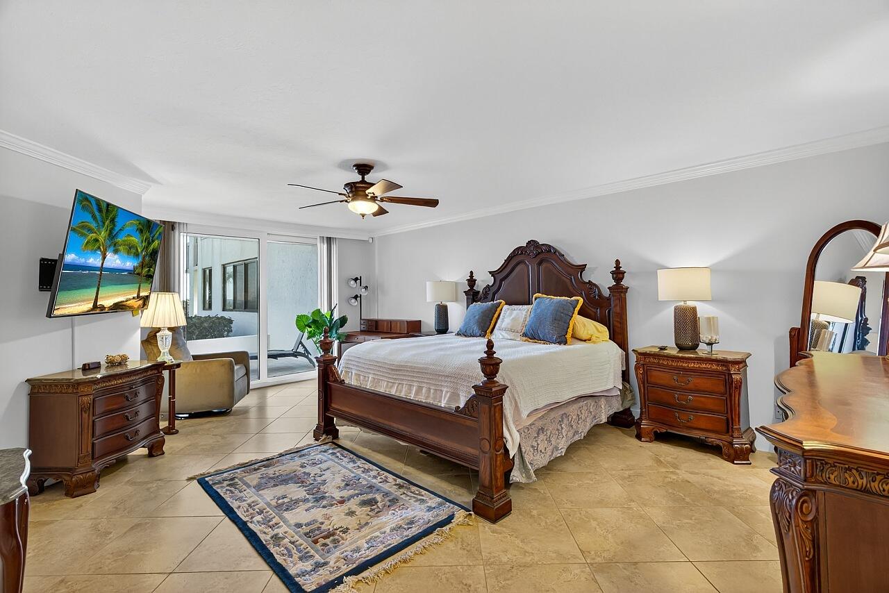 ''''''FOUNTAINS CONDO, THE'''''' - Residential