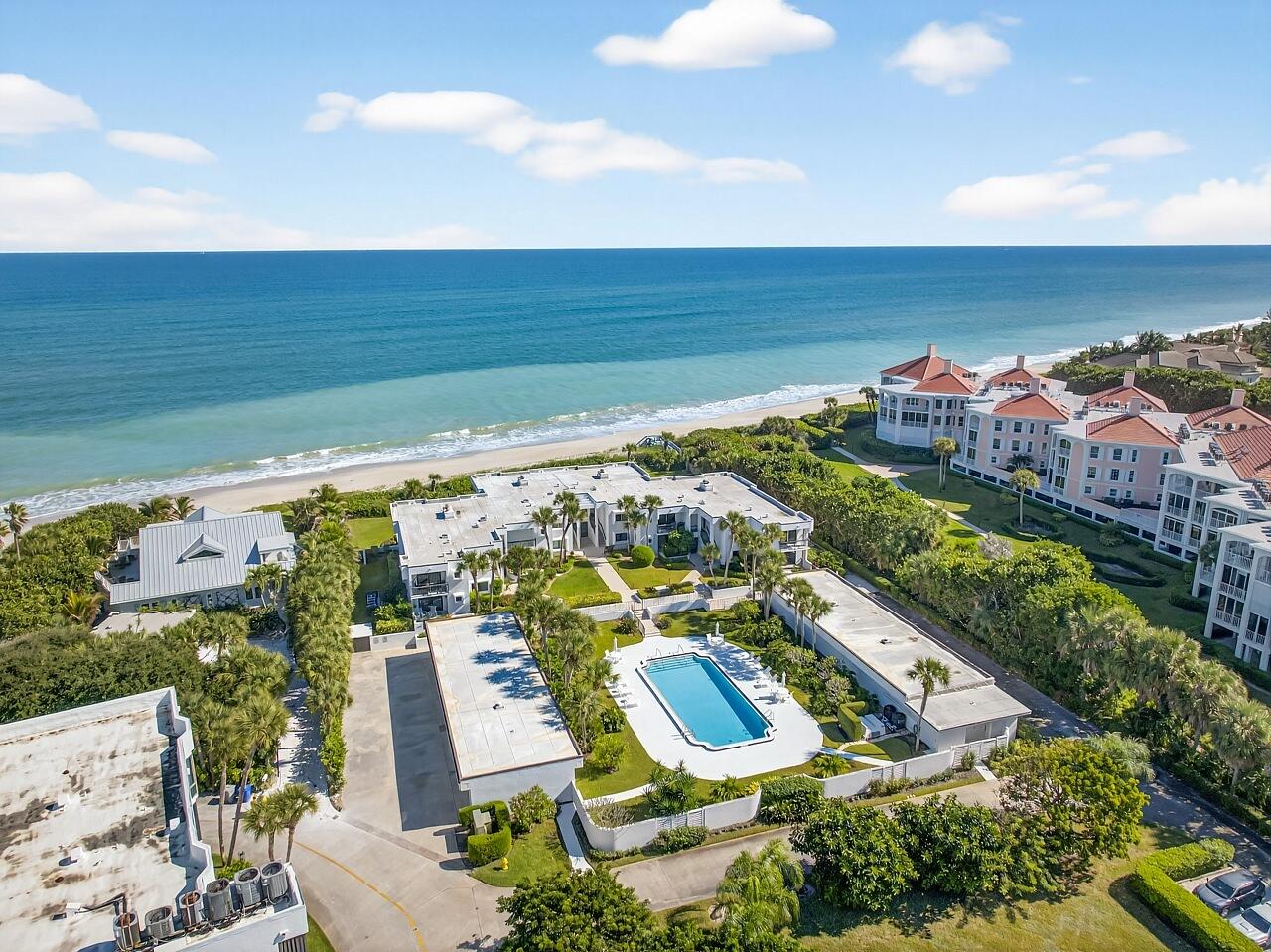 ''''''FOUNTAINS CONDO, THE'''''' - Residential