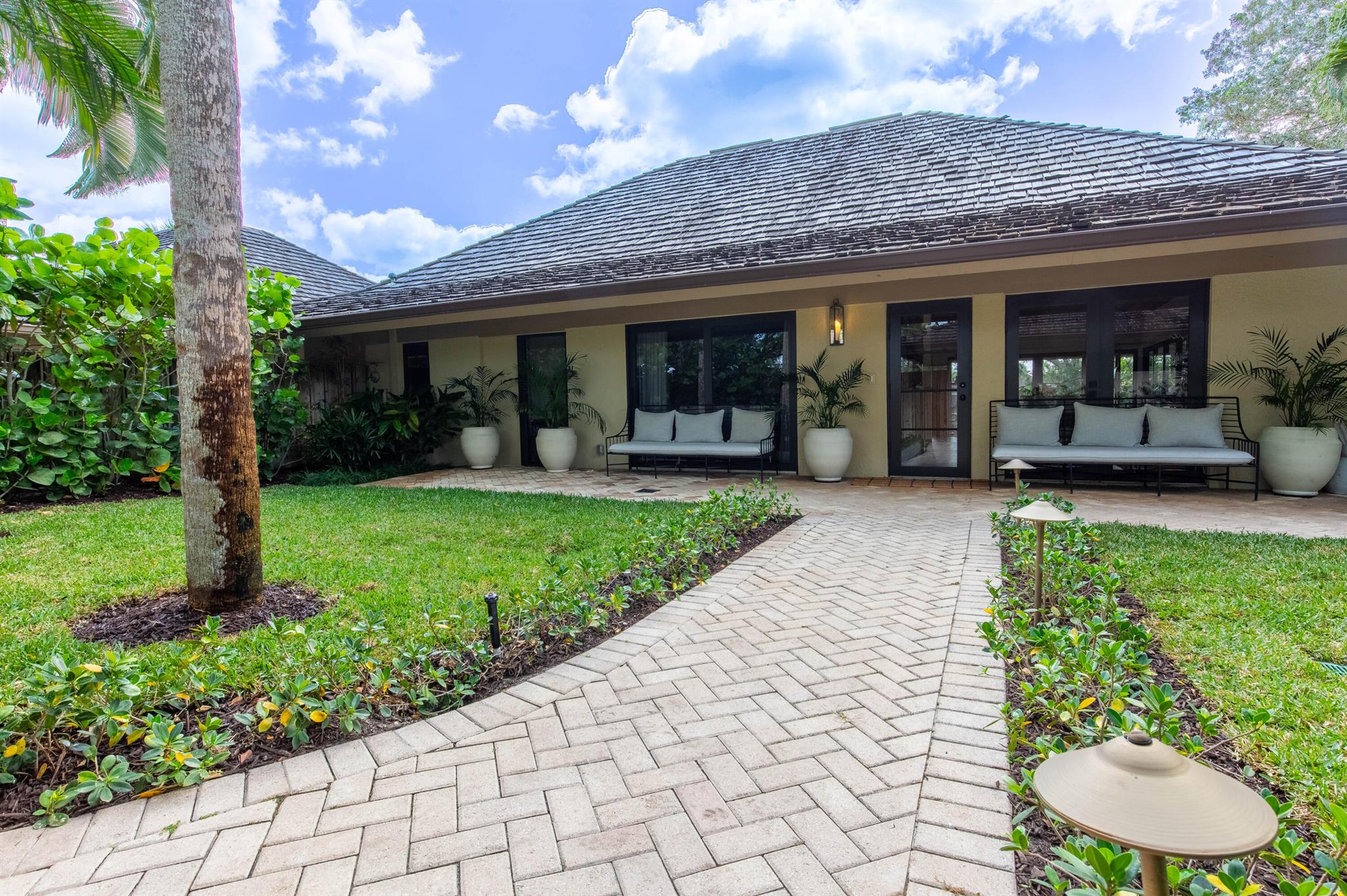 GOLF AND TENNIS VILLAGE P - Residential Lease