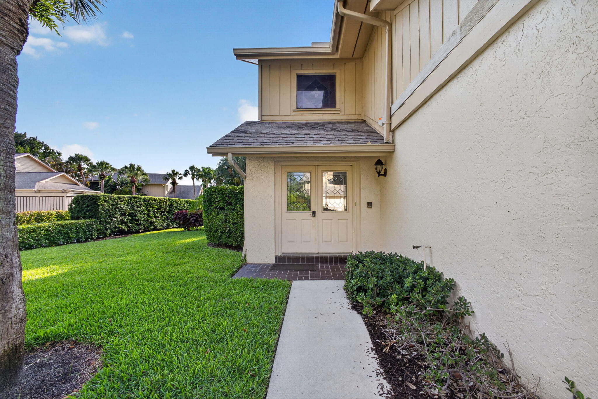 WATERBEND AT JONATHANS LANDING CONDO - Residential Lease