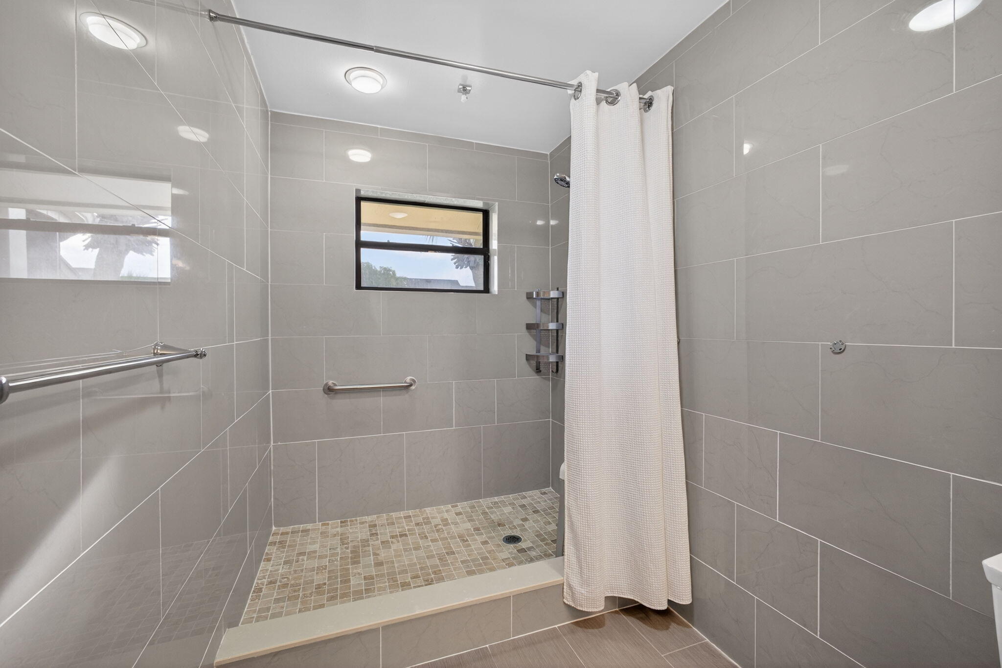WATERBEND AT JONATHANS LANDING CONDO - Residential Lease