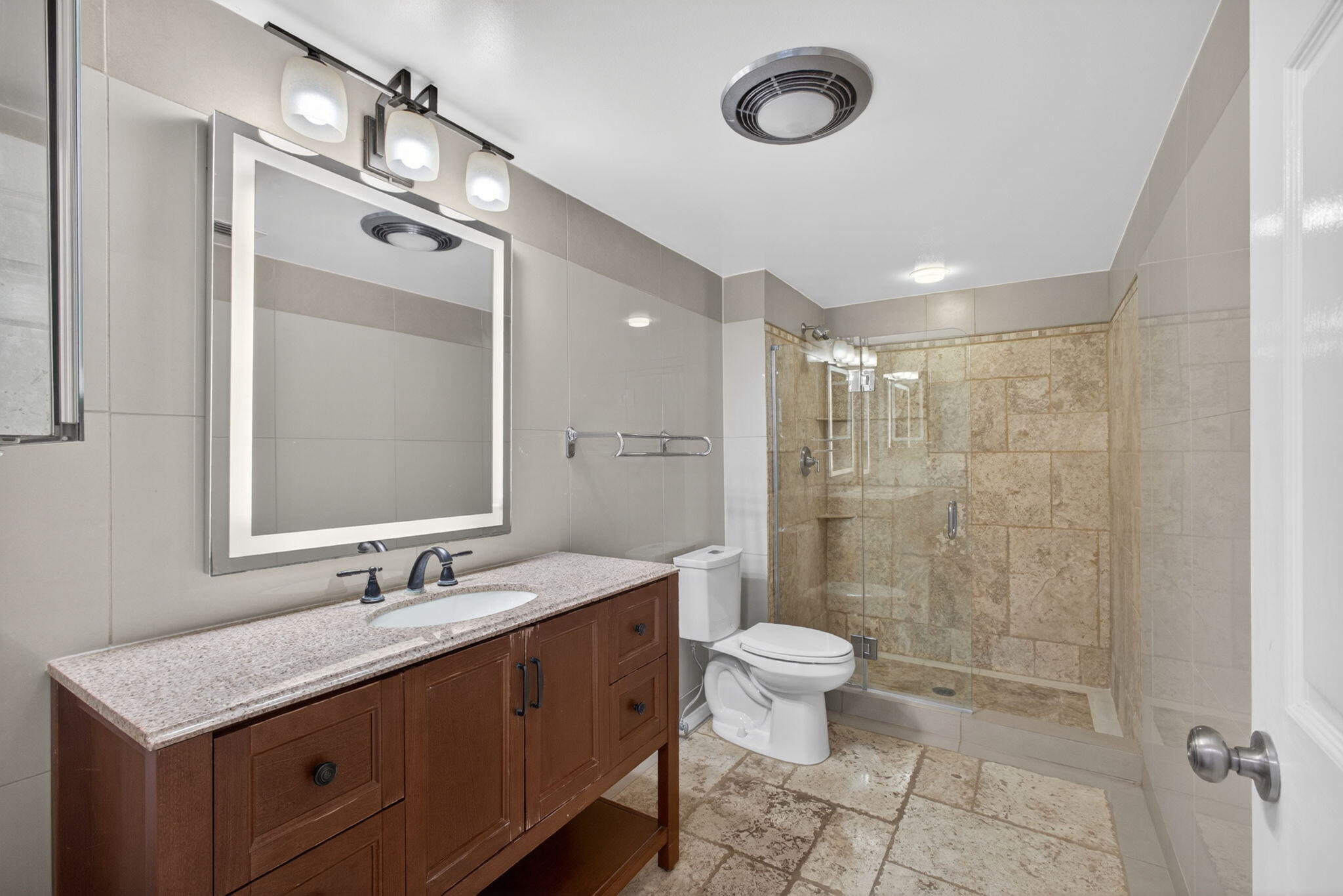 WATERBEND AT JONATHANS LANDING CONDO - Residential Lease
