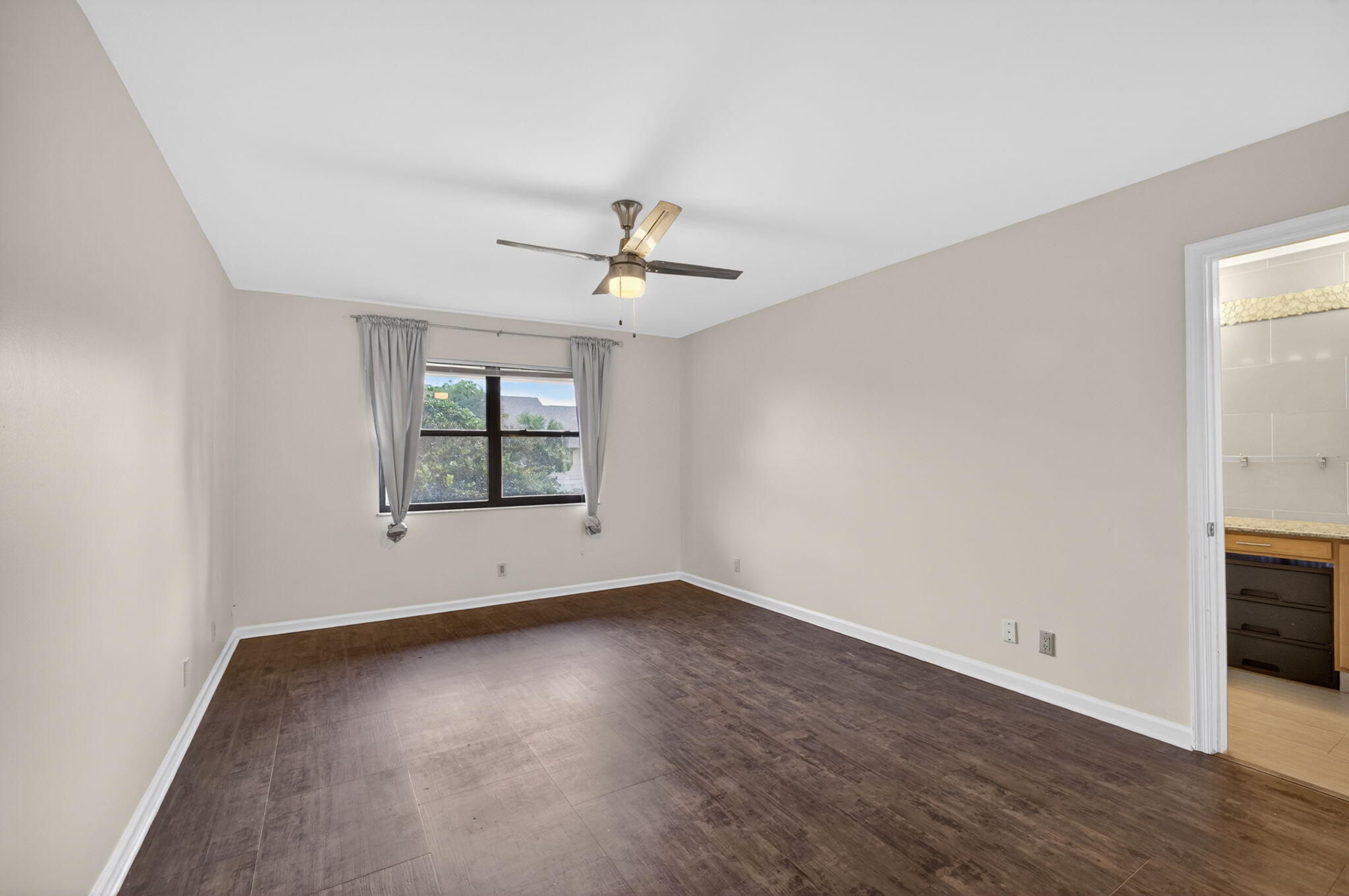 WATERBEND AT JONATHANS LANDING CONDO - Residential Lease