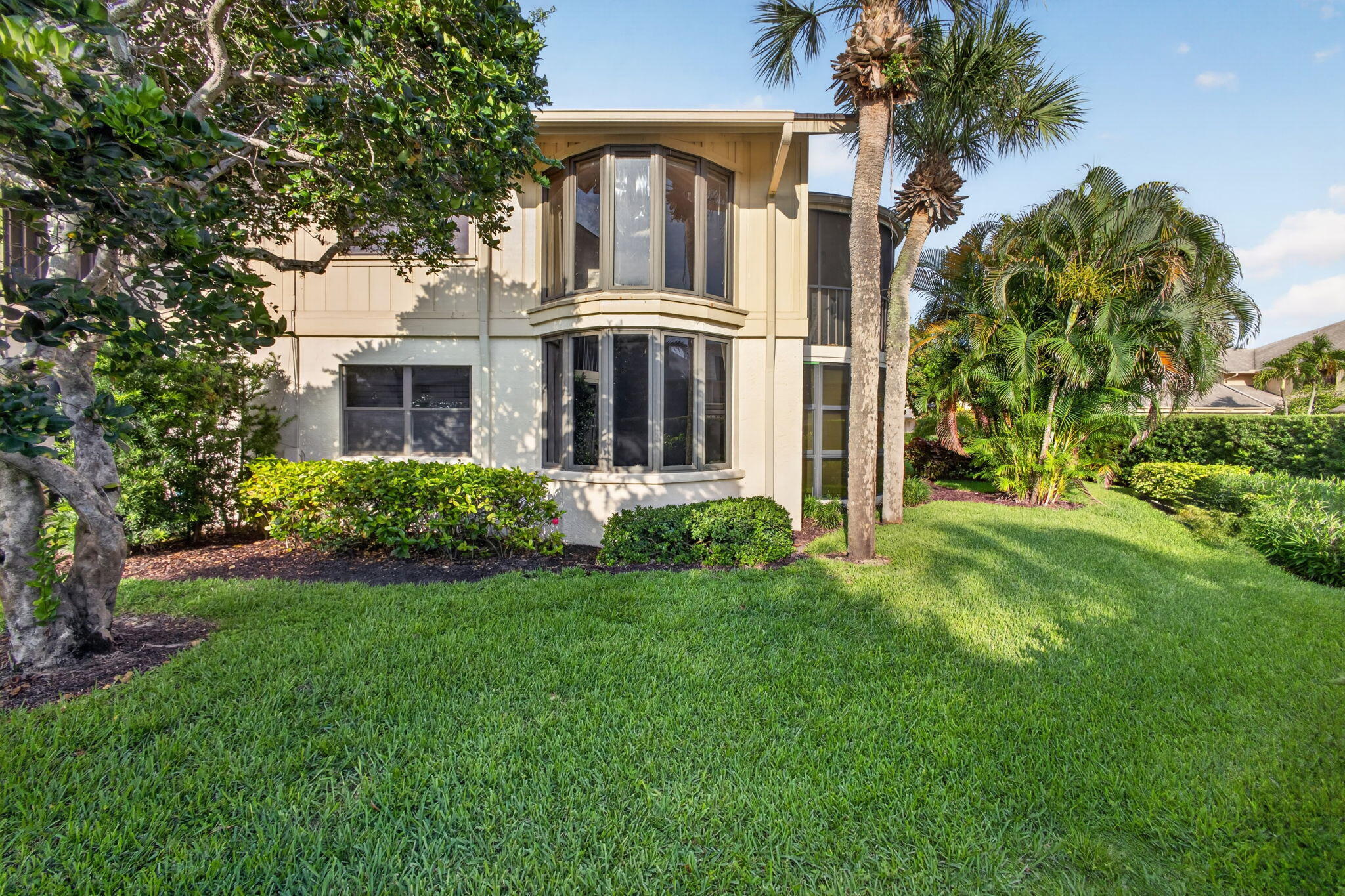 WATERBEND AT JONATHANS LANDING CONDO - Residential Lease