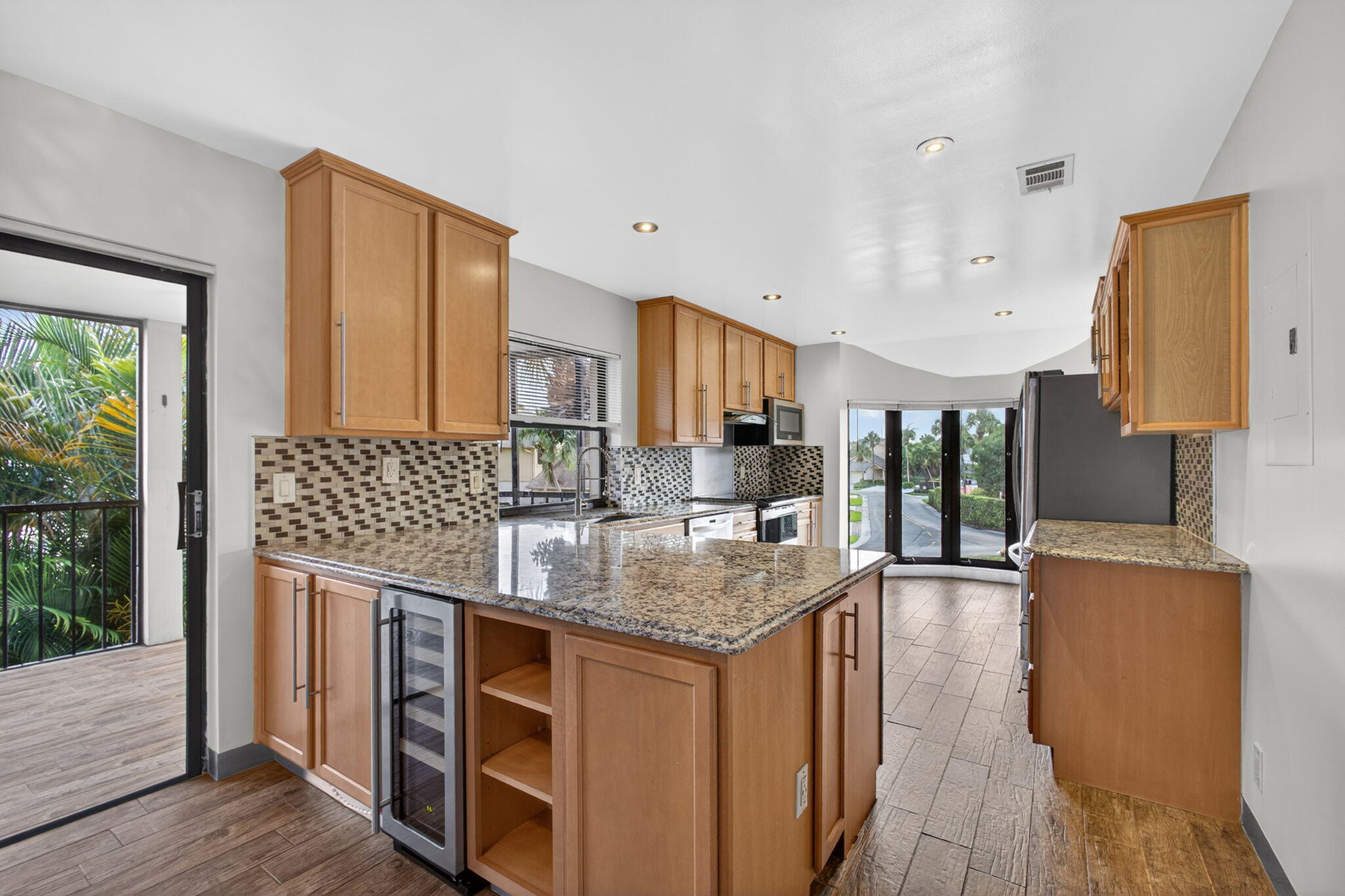 WATERBEND AT JONATHANS LANDING CONDO - Residential Lease
