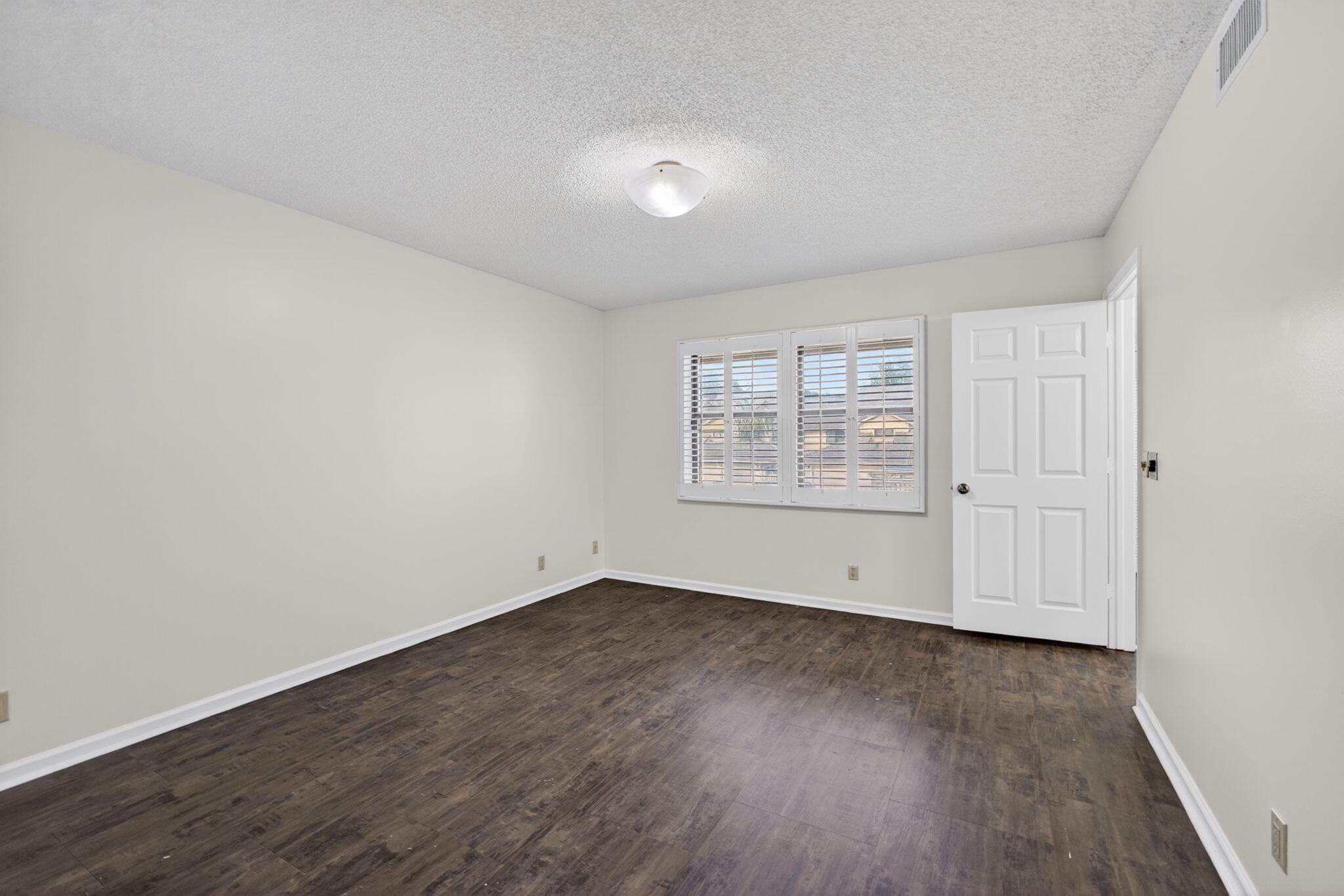 WATERBEND AT JONATHANS LANDING CONDO - Residential Lease