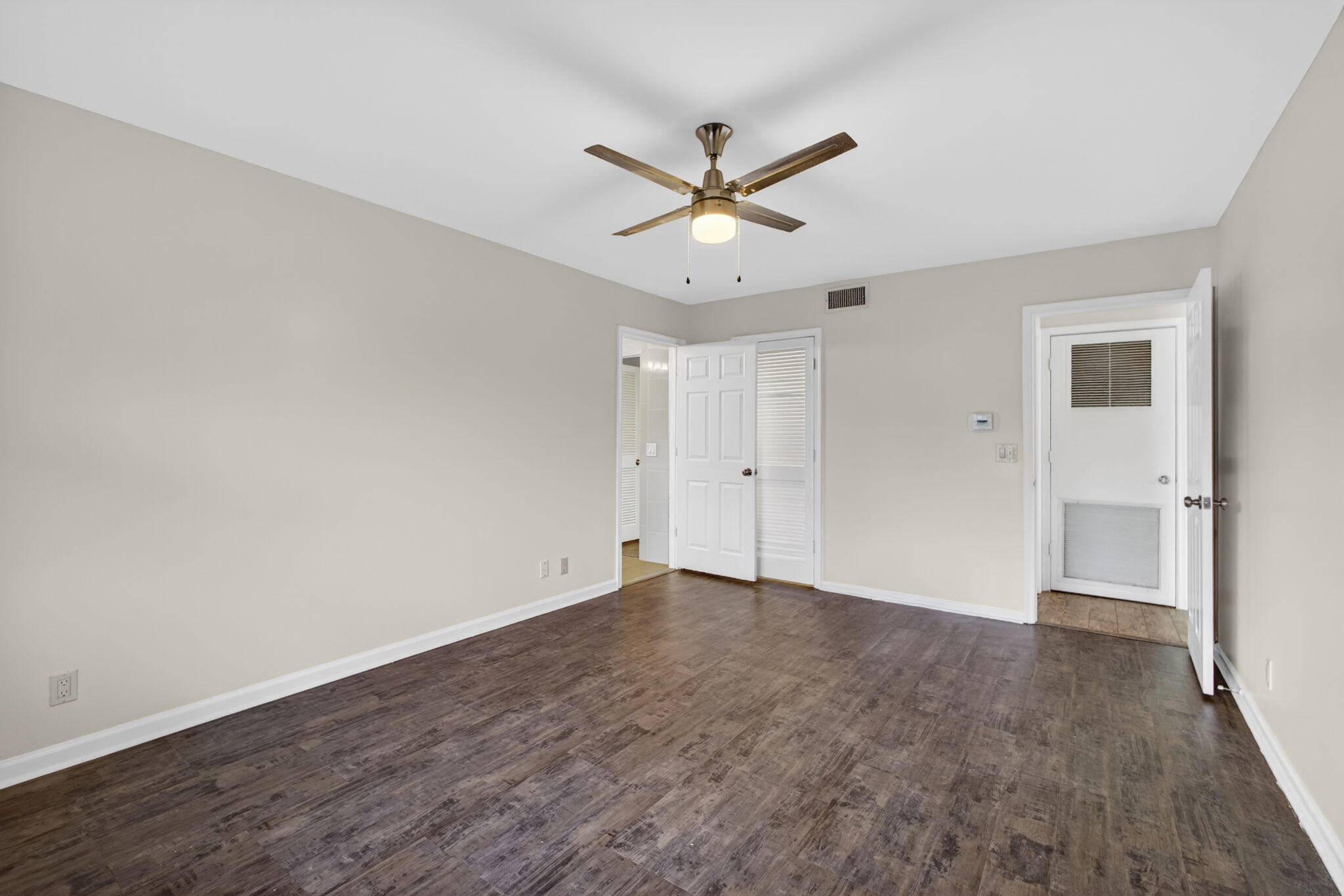 WATERBEND AT JONATHANS LANDING CONDO - Residential Lease