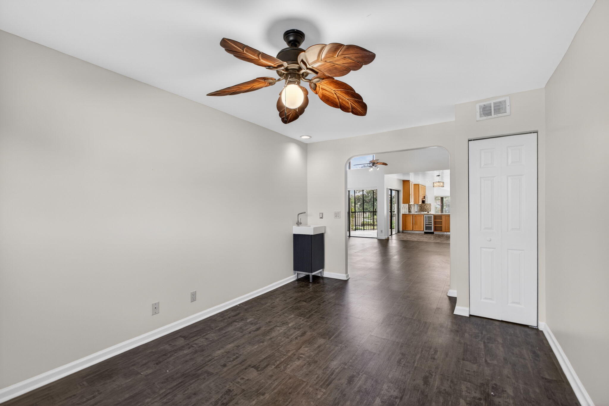 WATERBEND AT JONATHANS LANDING CONDO - Residential Lease